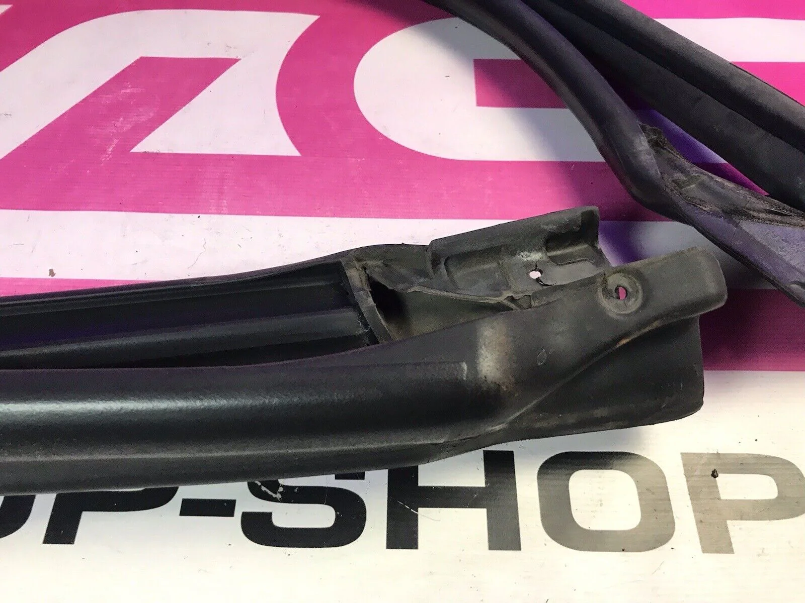 2002-2007 Subaru Impreza Sedan Passenger RH Door Trim Seal B Pillar Exterior - Image 2