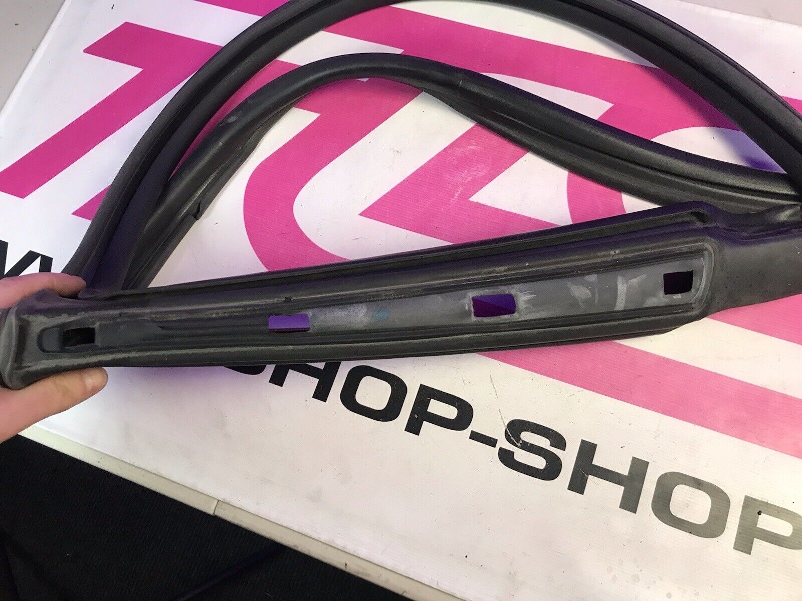 2002-2007 Subaru Impreza Sedan Passenger RH Door Trim Seal B Pillar Exterior - Image 7