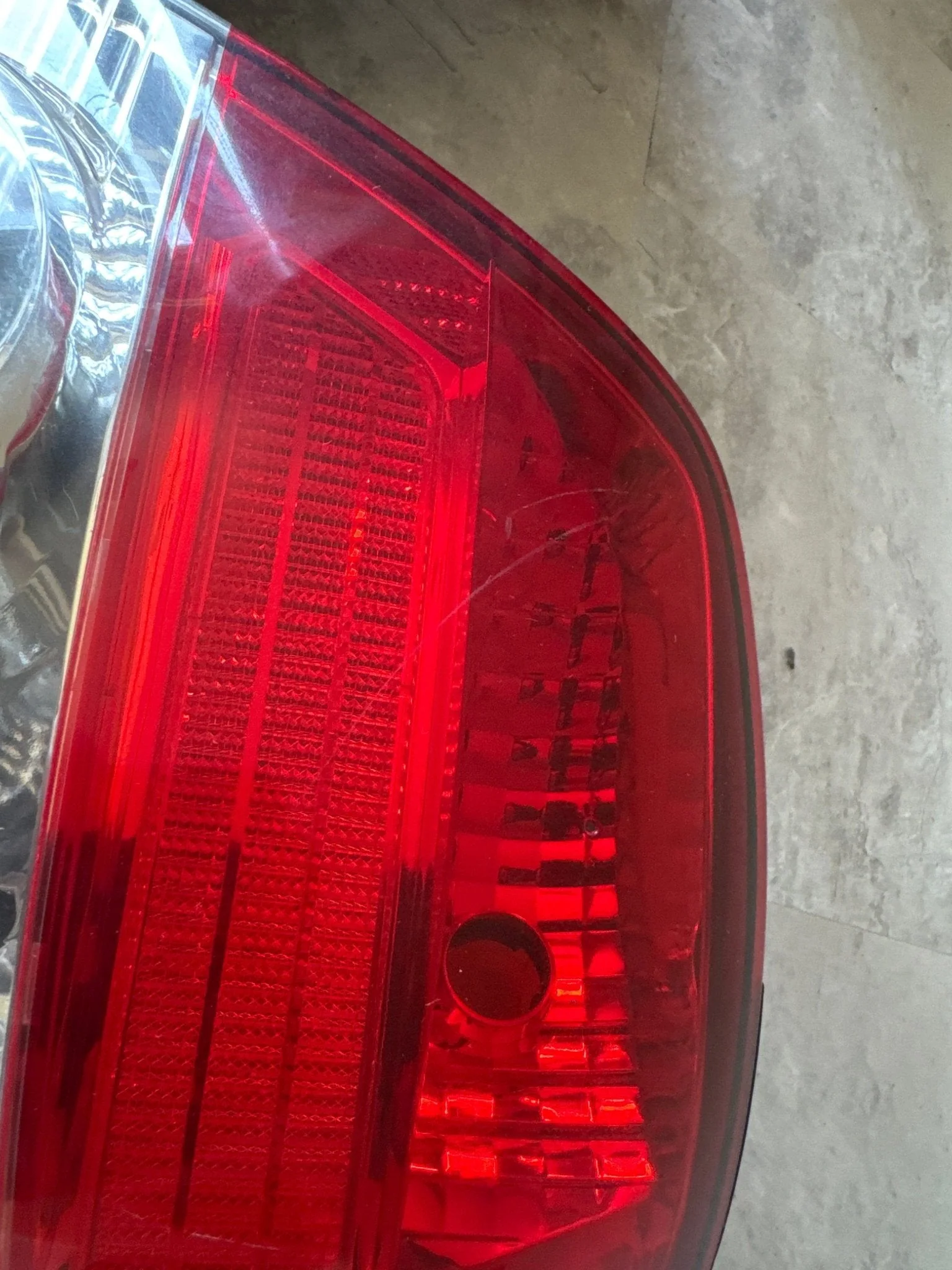 2004-2005 Subaru Impreza WRX JDM OEM Wagon Tail Light A2 - Image 3