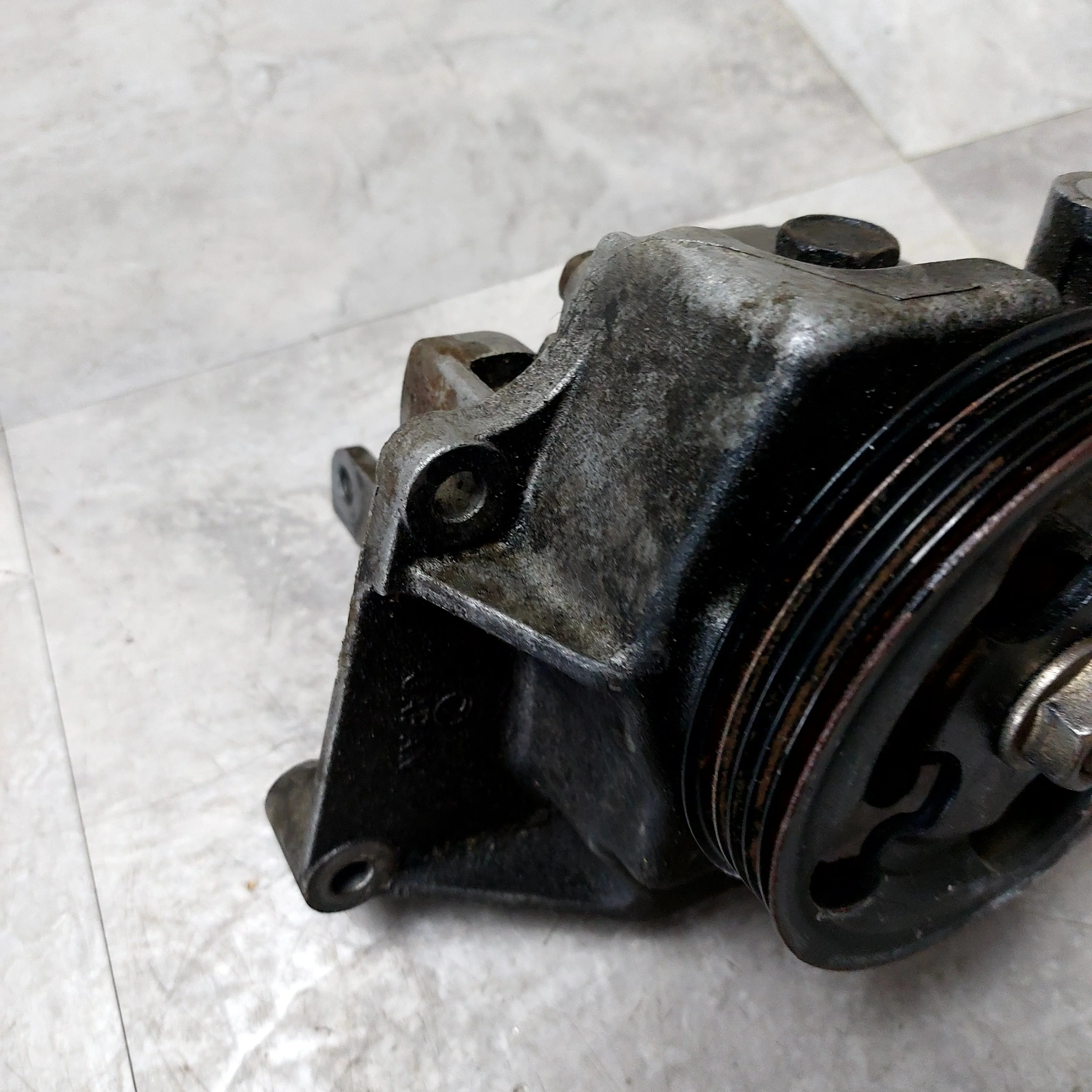 2004-2007 Subaru Impreza WRX STi OEM Power Steering Pump Assy L5 - Image 3