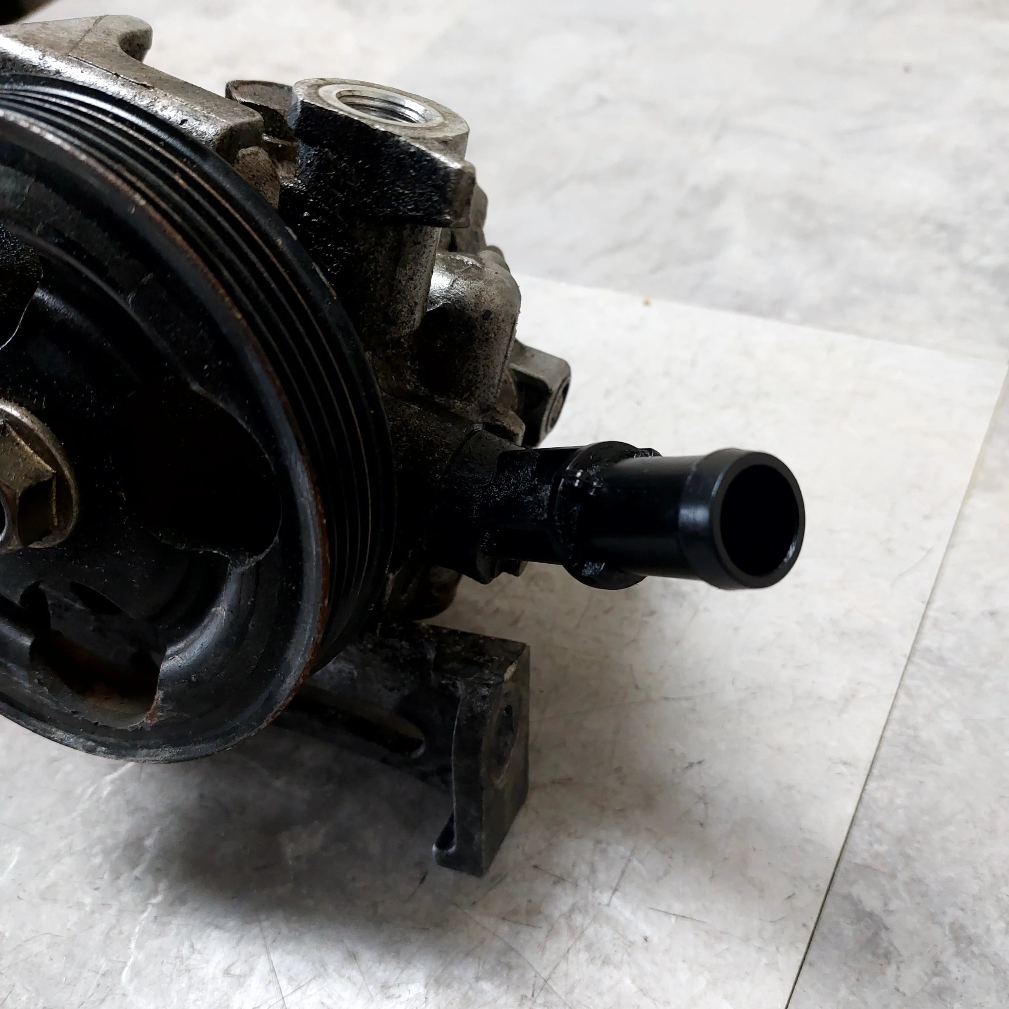 2004-2007 Subaru Impreza WRX STi OEM Power Steering Pump Assy L5 - Image 6