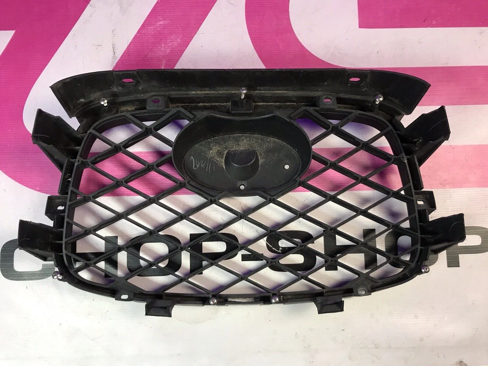 2006-2007 Subaru Impreza WRX STi OEM Center Grille Piece W/emblem - Image 3