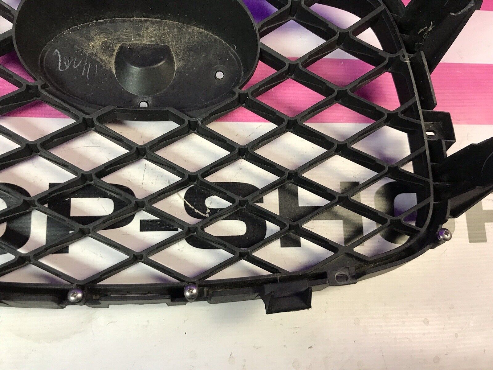 2006-2007 Subaru Impreza WRX STi OEM Center Grille Piece W/emblem - Image 8