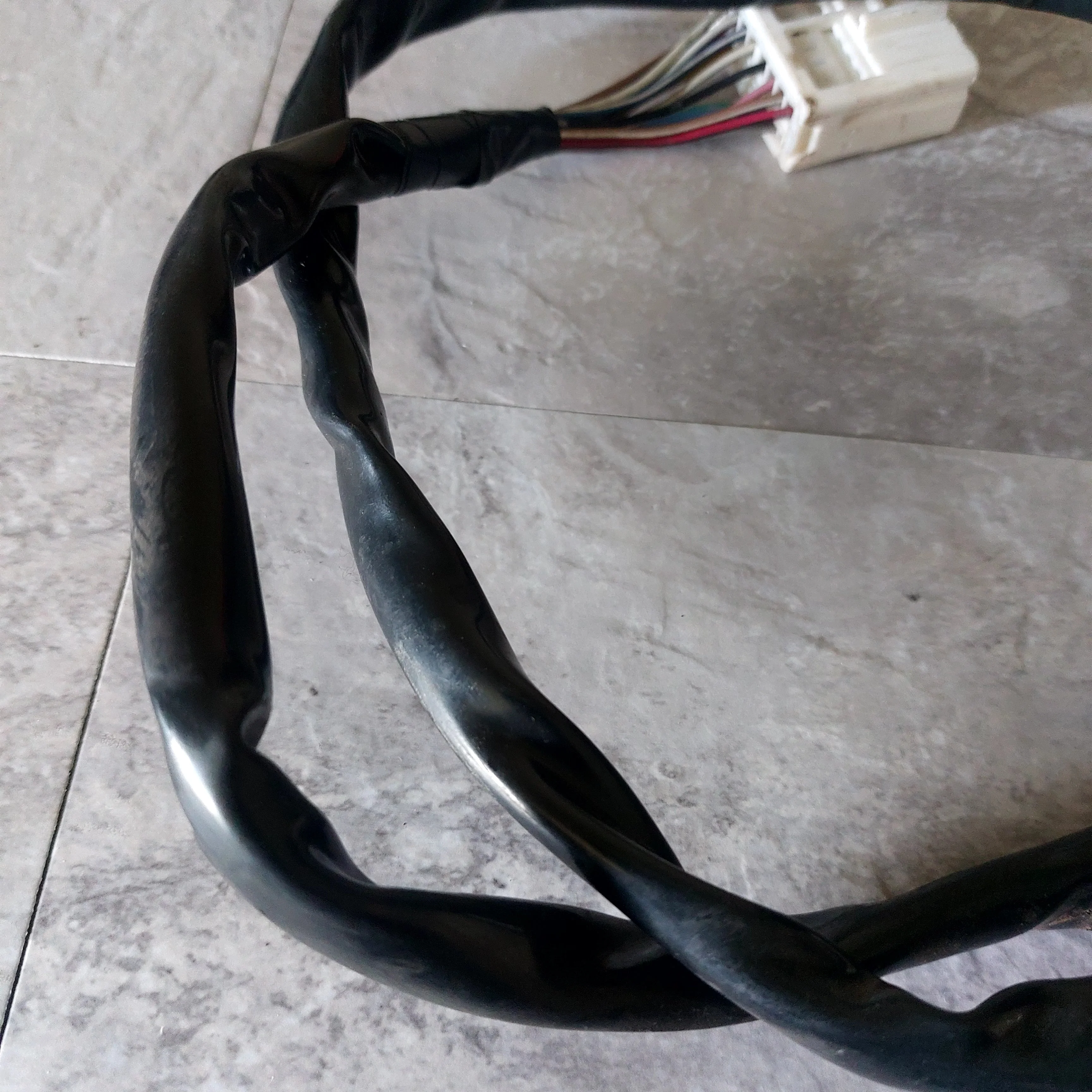 1997-2004 OEM Subwoofer Extension Cable - Image 4