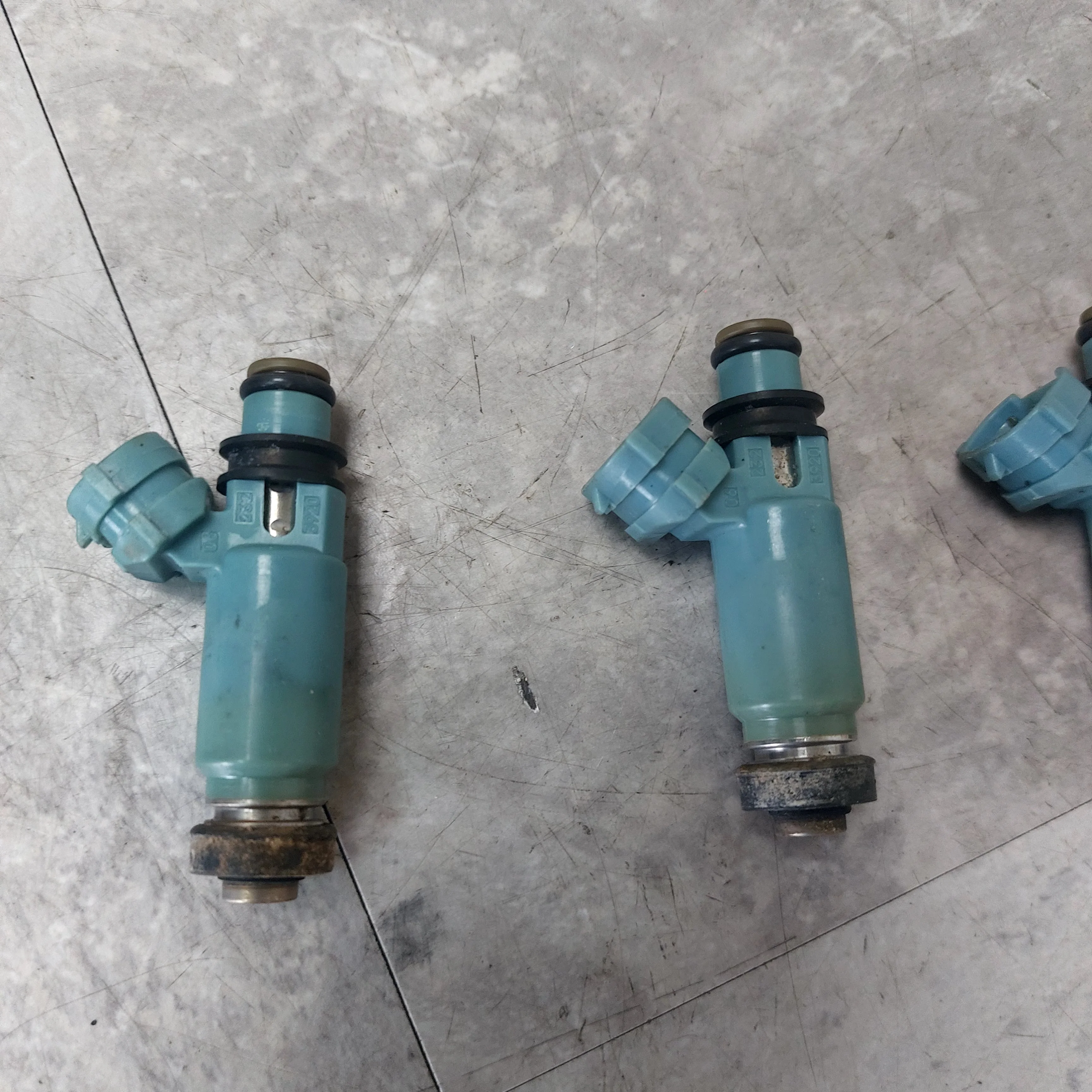 2002 Subaru Impreza WRX OEM -05 Top Feed Fuel Injectors Blue X4 J3 - Image 3