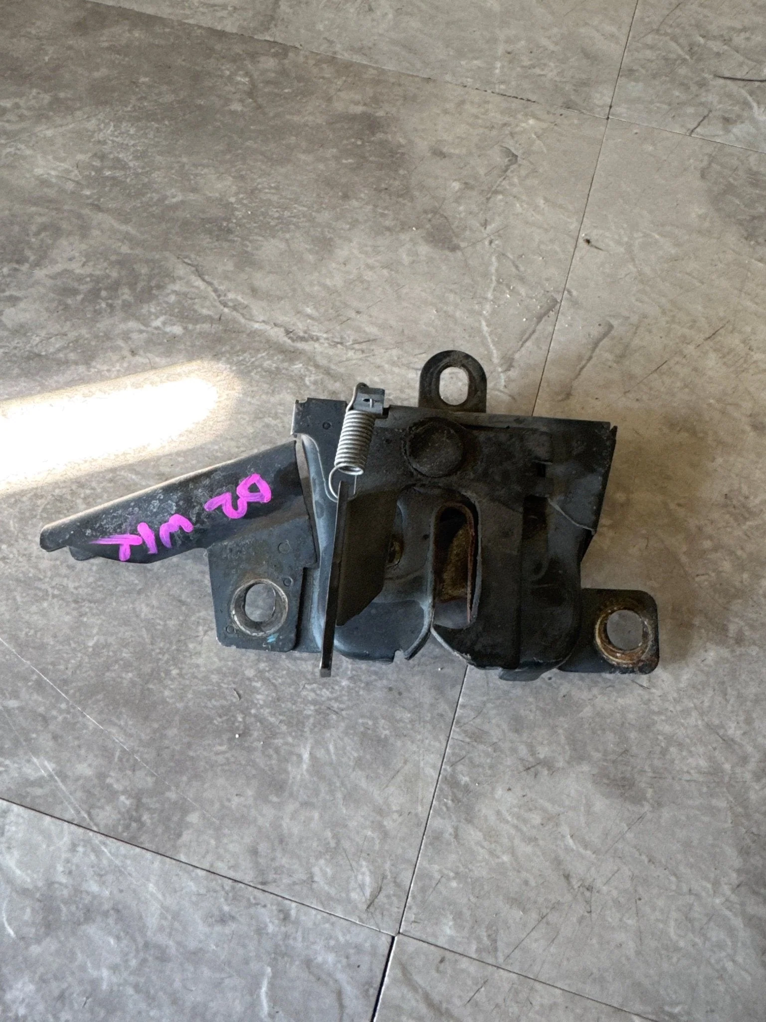 2002-2003 Subaru Impreza WRX Hood OEM Latch Lock Assembly K2-p