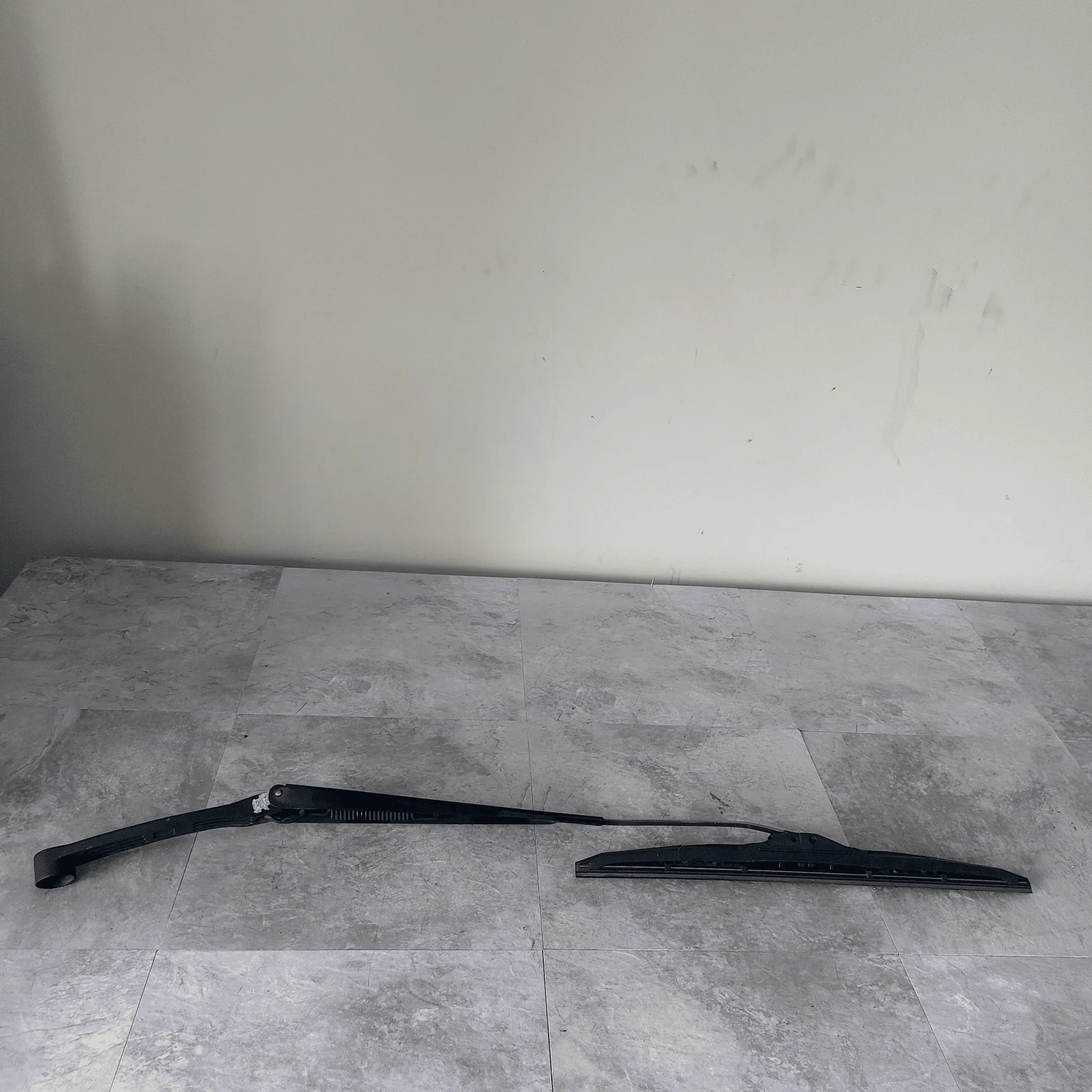 2002-2003 Subaru Impreza WRX OEM Windshield Wiper Arm Blade Pass Side L4