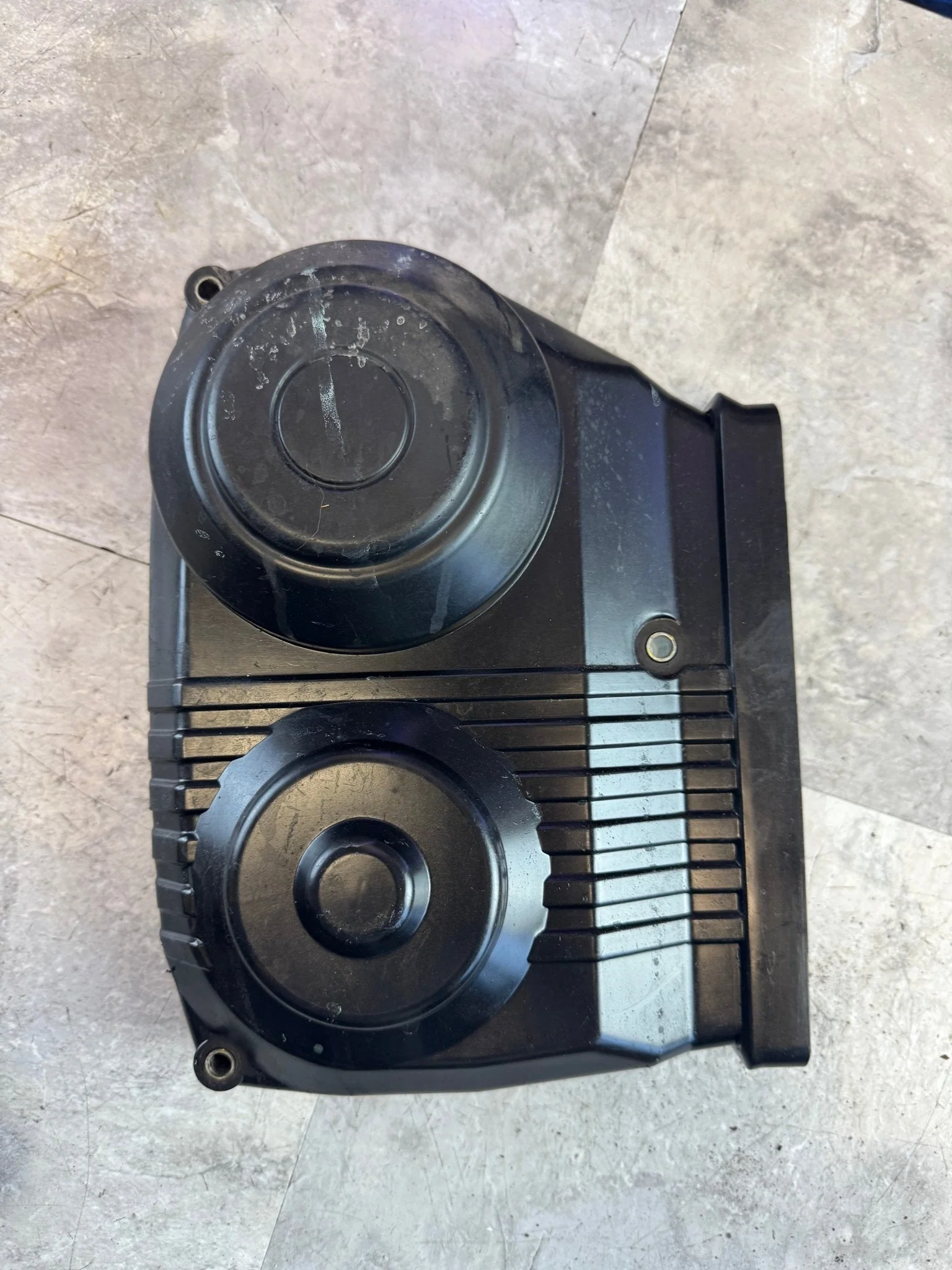 2002-2005 Subaru Impreza WRX Front OEM RH Timing Cover Y5 - Image 2