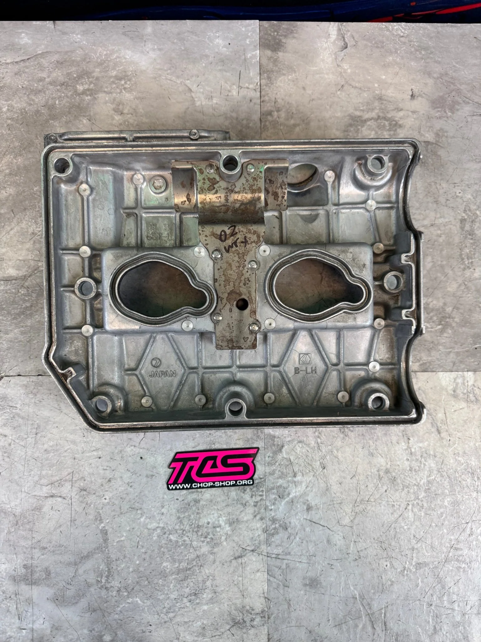 2002-2005 Subaru Impreza WRX LH OEM Driver Side Valve Cover / Y6 - Image 4