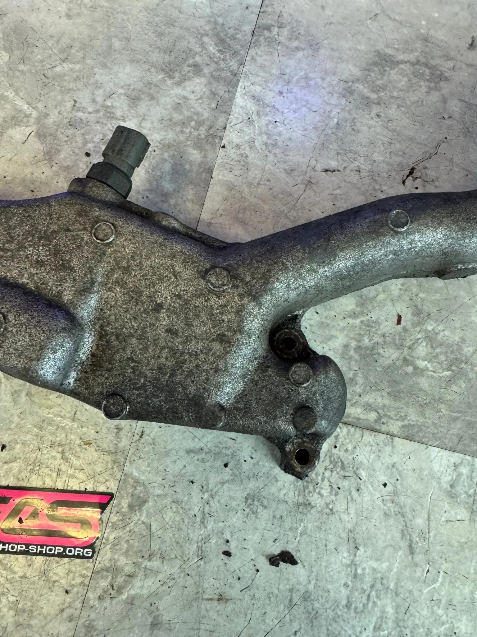 2002-2005 Subaru WRX STi Engine OEM Coolant Crossover Assembly Ej25 Ej20 / L3 - Image 2