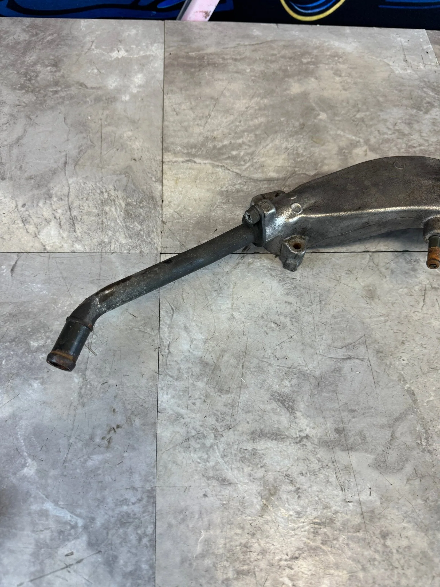 2002-2005 Subaru WRX STi Engine OEM Coolant Crossover Assembly Ej25 Ej20 / L3 - Image 2
