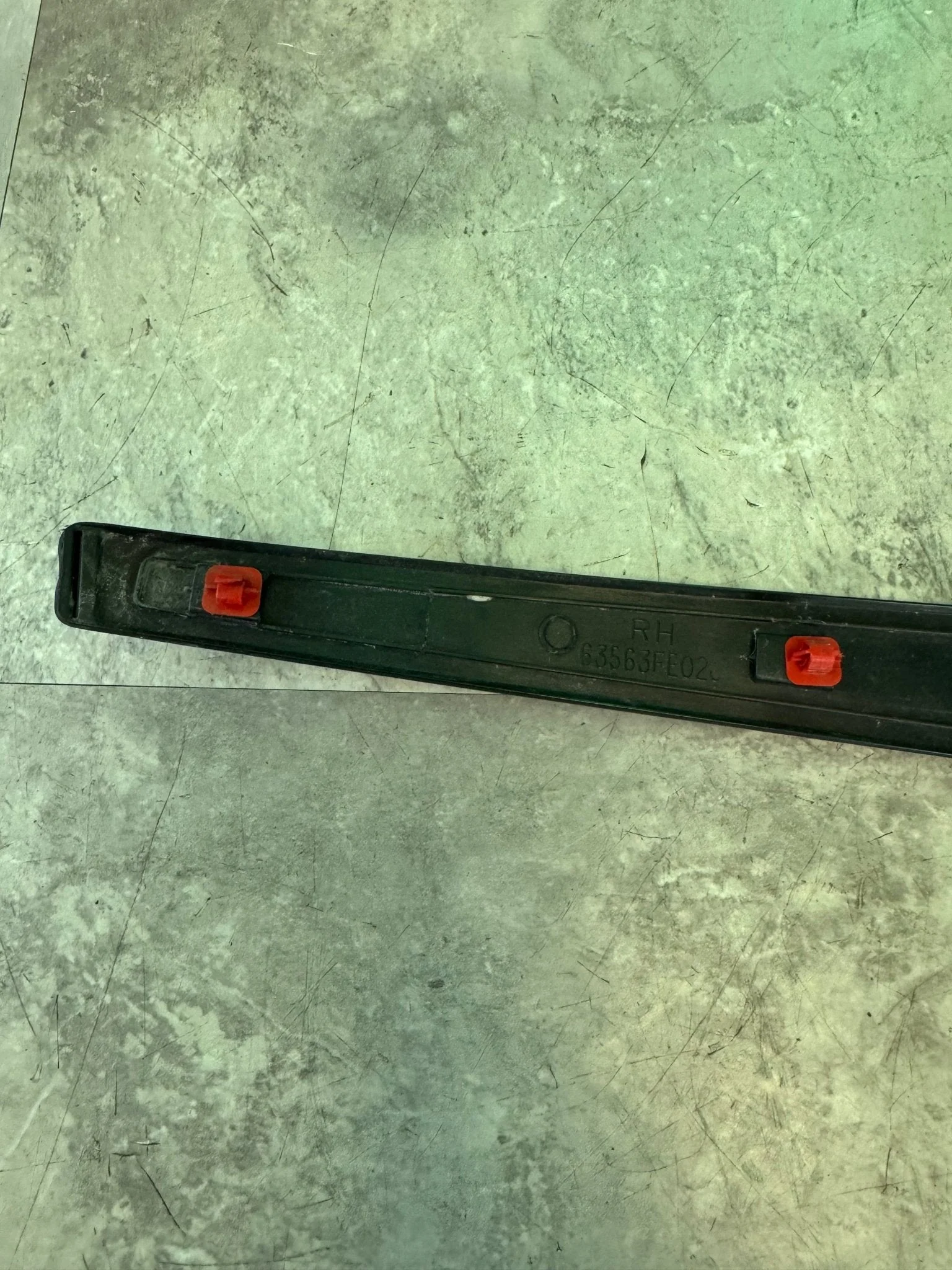 2002-2007 Subaru Impreza WRX STi OEM B Pillar Garnish RH Trim E2 - Image 3