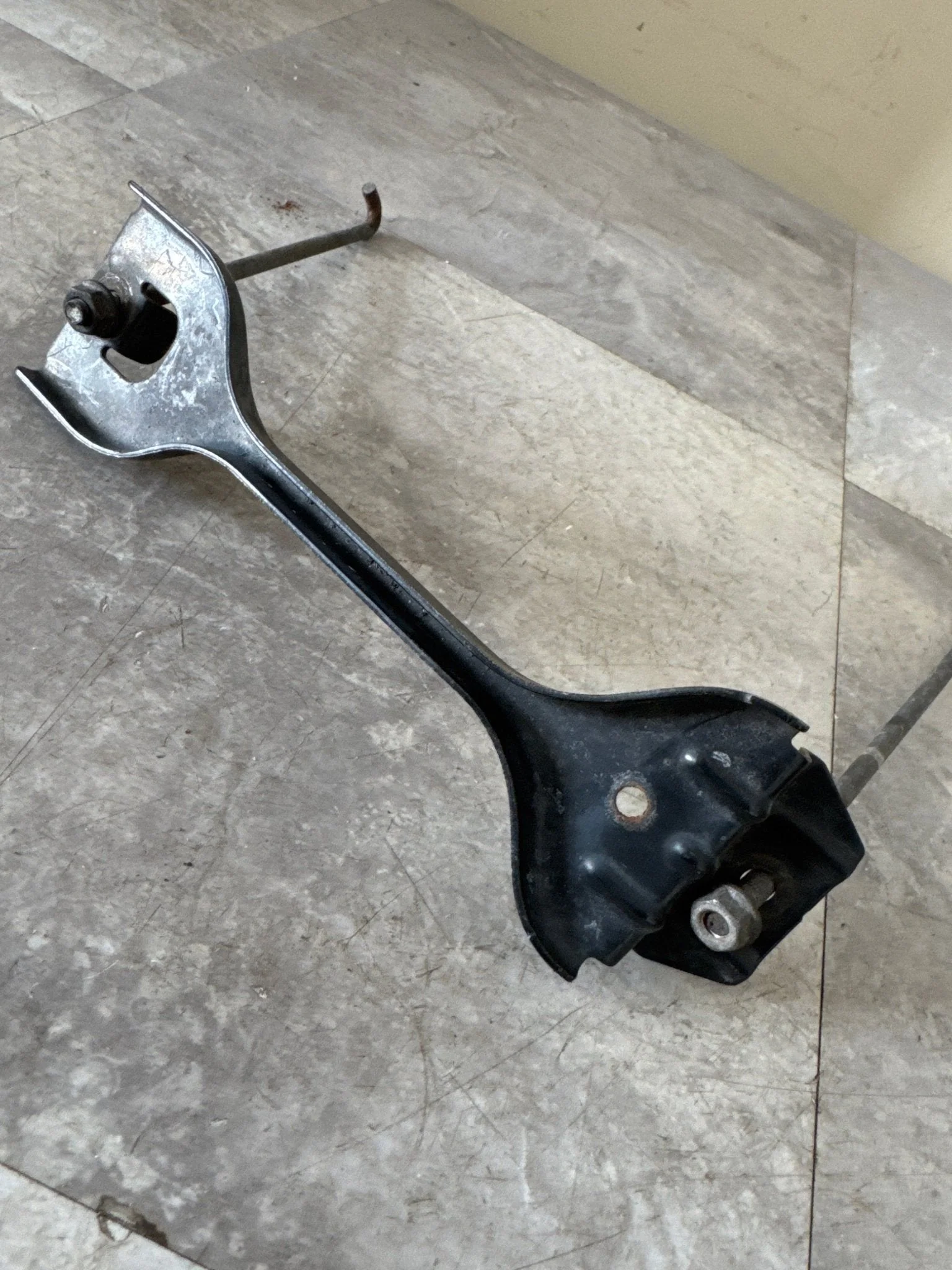 2002-2007 Subaru Impreza WRX STi OEM Battery Tie Down J3 - Image 2