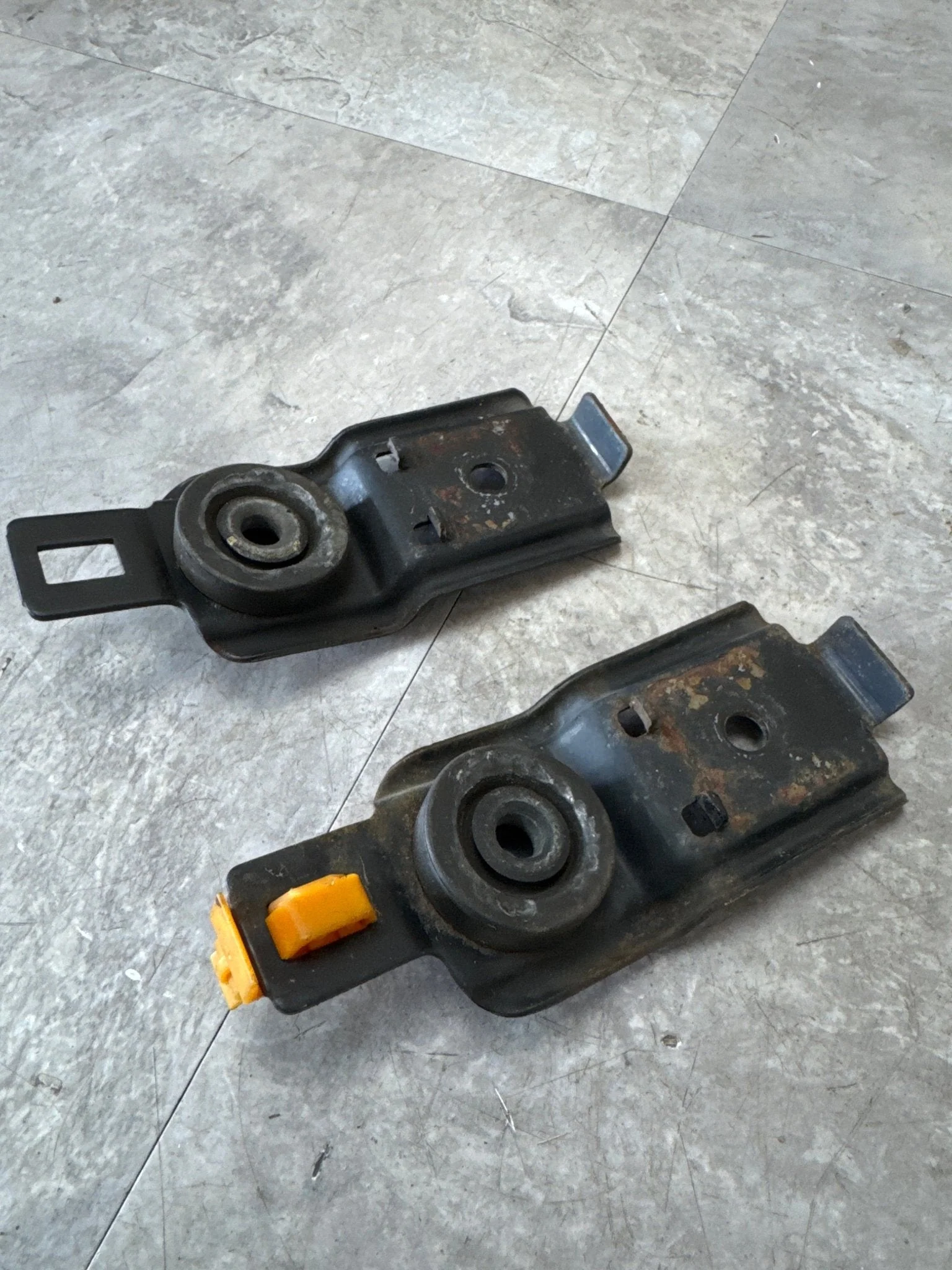 2002-2007 Subaru Impreza WRX STI OEM Radiator Stays Mounts G2 - Image 2