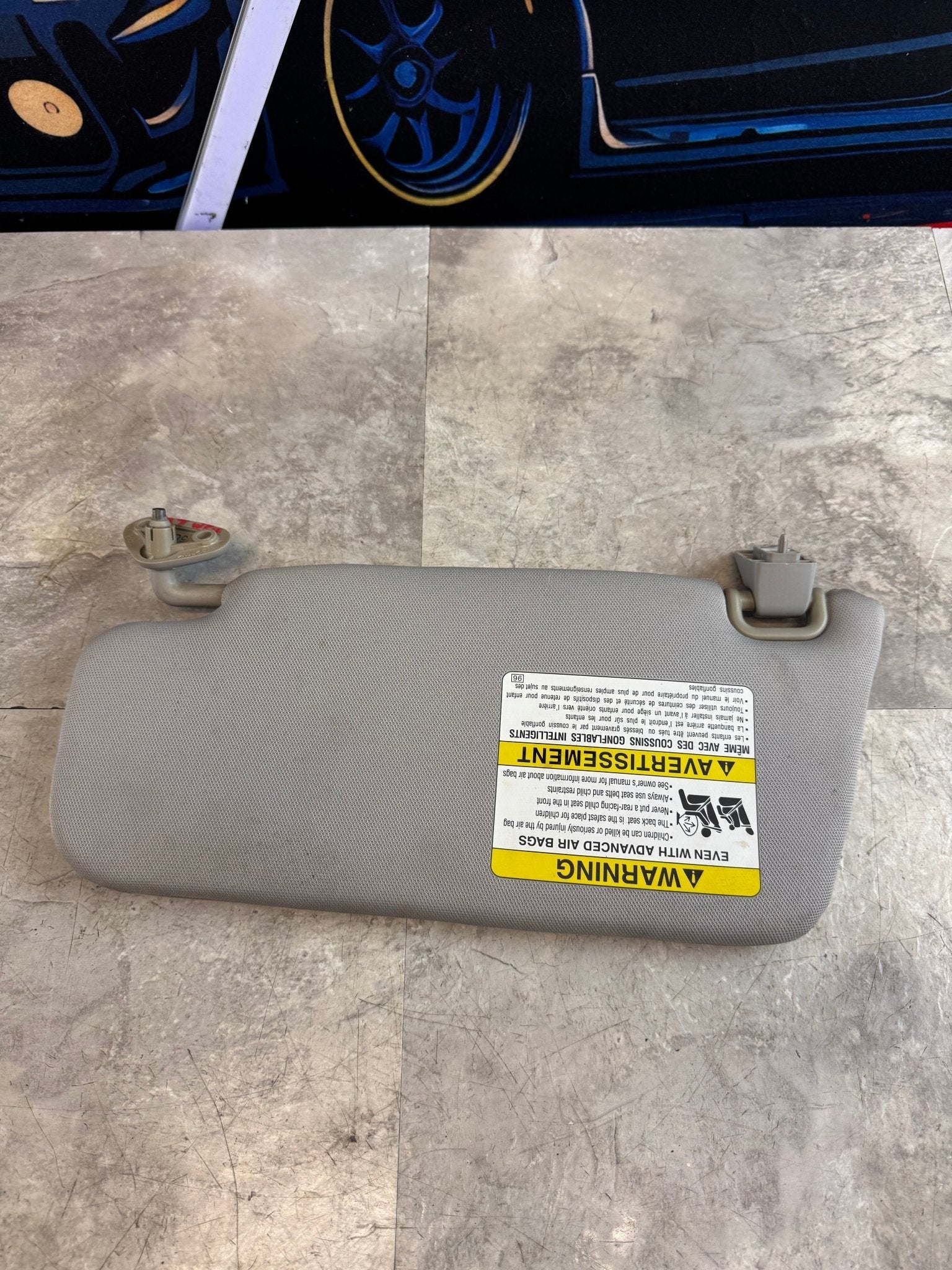 2002-2007 Subaru Impreza WRX STi OEM SUN Visor Shade Passenger SIDE RH LHD J3 - Image 3