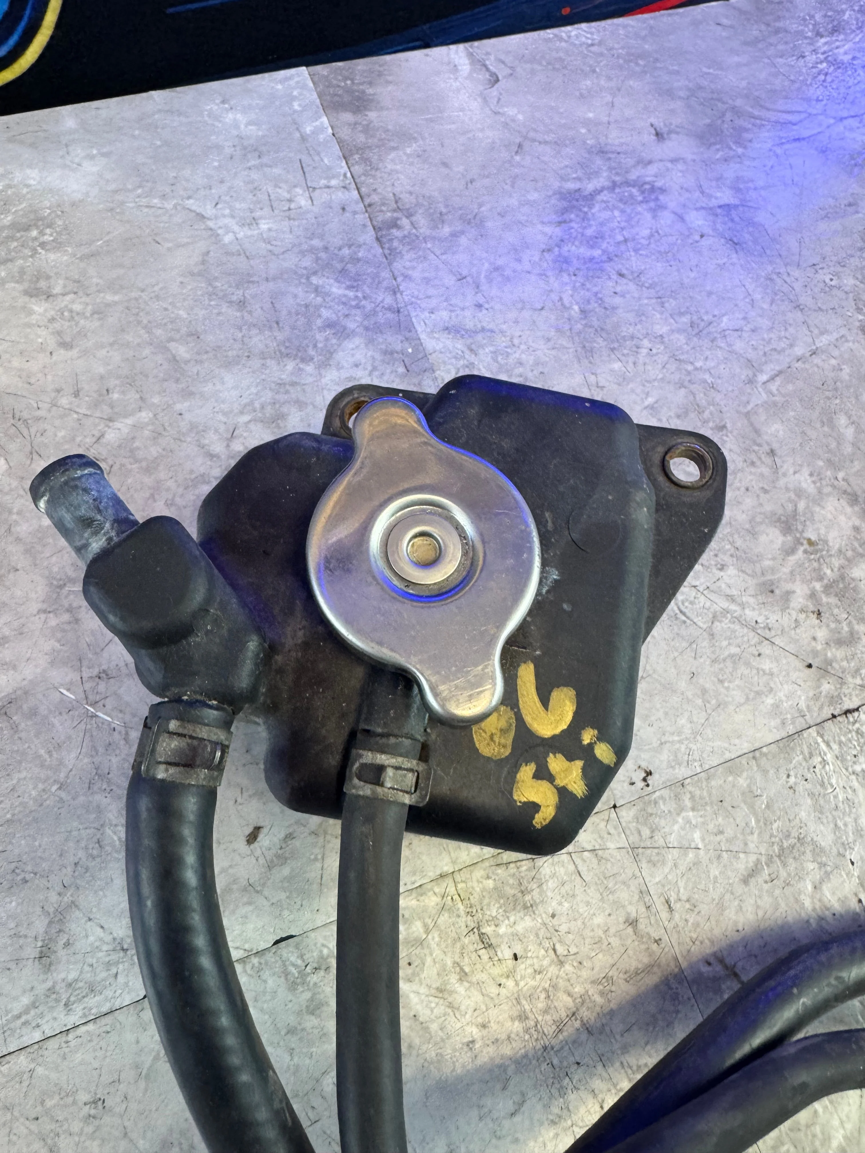 2002-2007 Subaru Impreza WRX STi OEM Tank Assembly w/ Hoses R2 - Image 2
