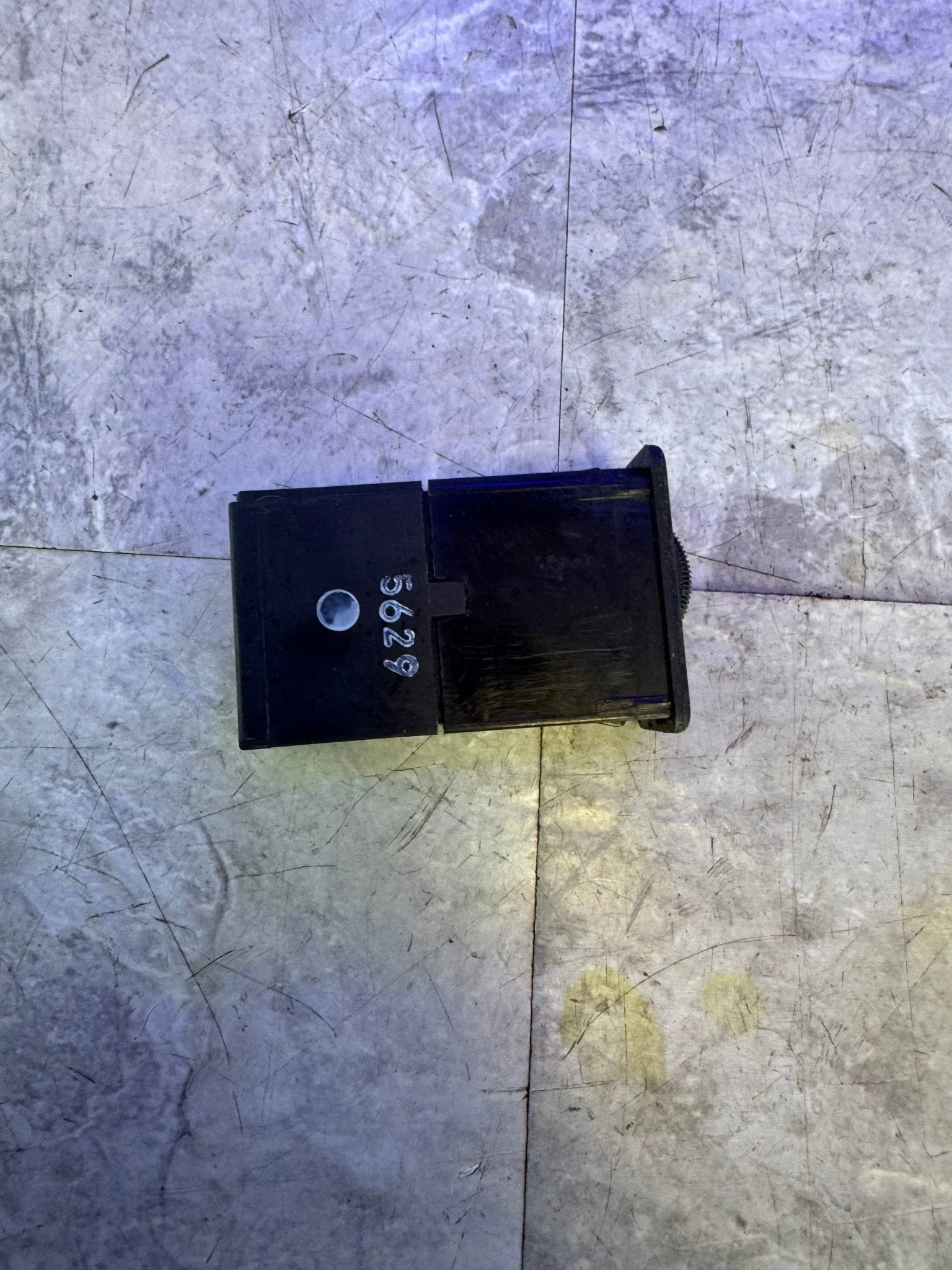 2002-2007 Subaru WRX STi OEM C.diff Center Differential DASH Manual Scroll Switch - Image 2
