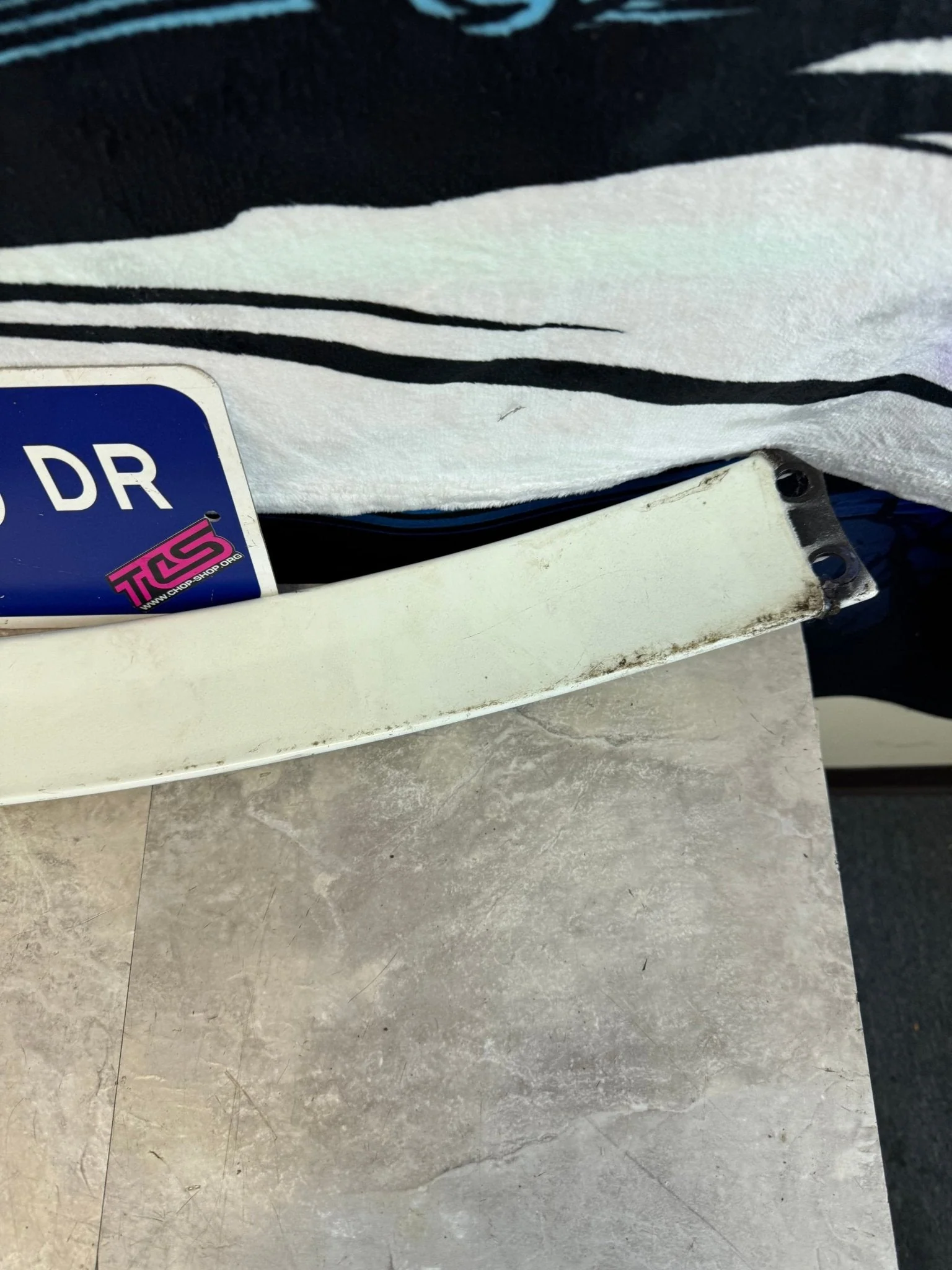 2002-2007 Subaru WRX STi OEM Rear Roof Spoiler Wing Center Spoiler (Strut Room) - Image 10