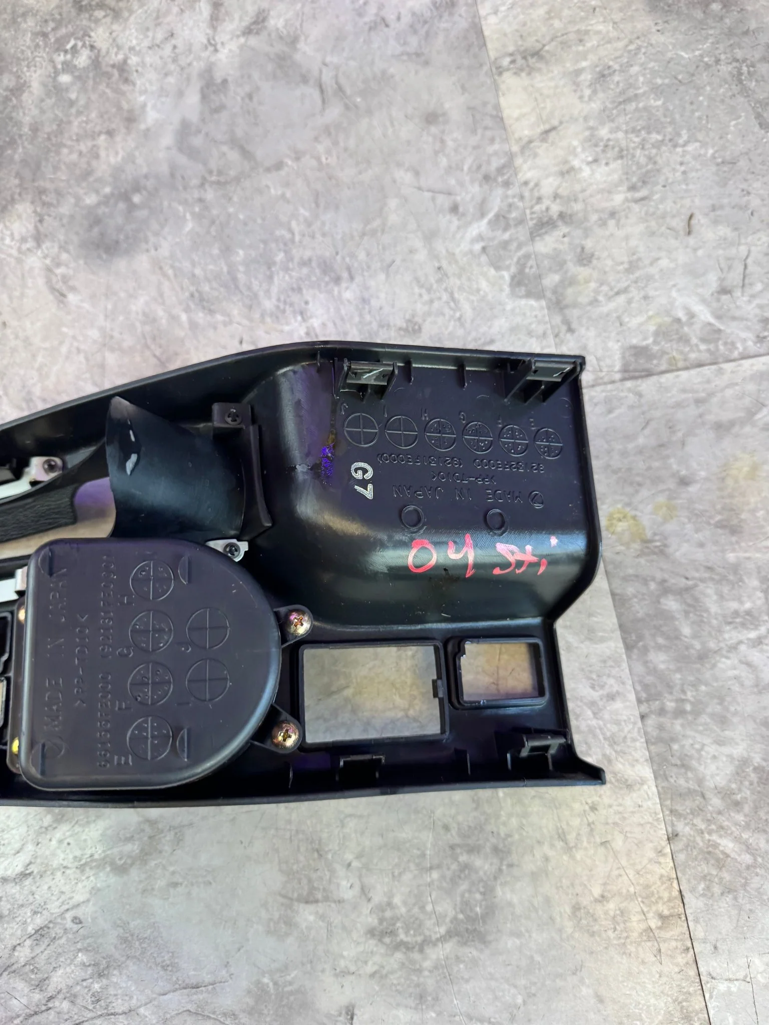 2004-2005 Subaru Impreza WRX STi OEM Center Console Upper Trim Black Y2 - Image 7