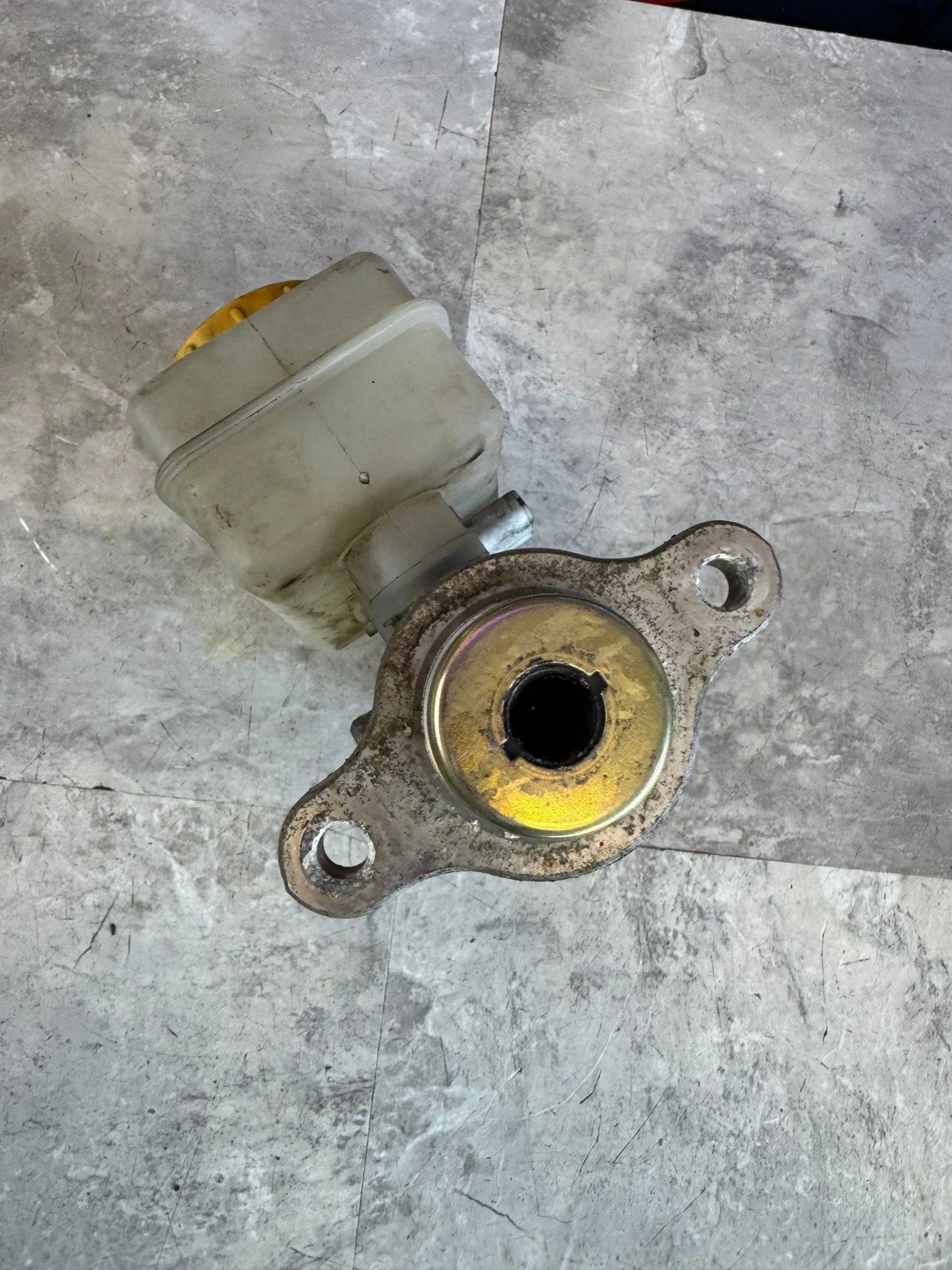 2004-2007 Subaru Impreza WRX STi OEM Brake Master Cylinder Reservoir I2 - Image 2