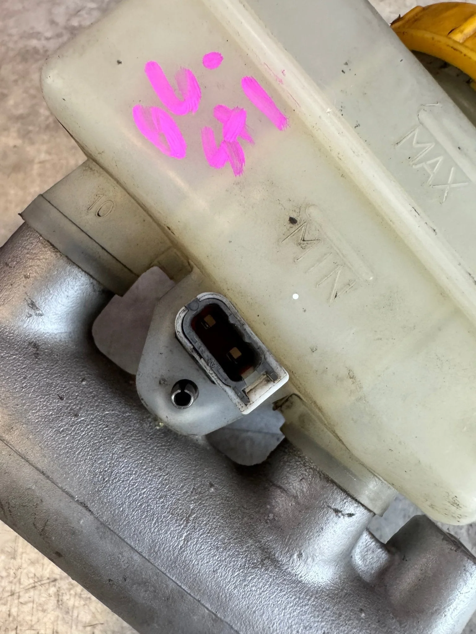 2004-2007 Subaru Impreza WRX STi OEM Brake Master Cylinder Reservoir I2 - Image 4