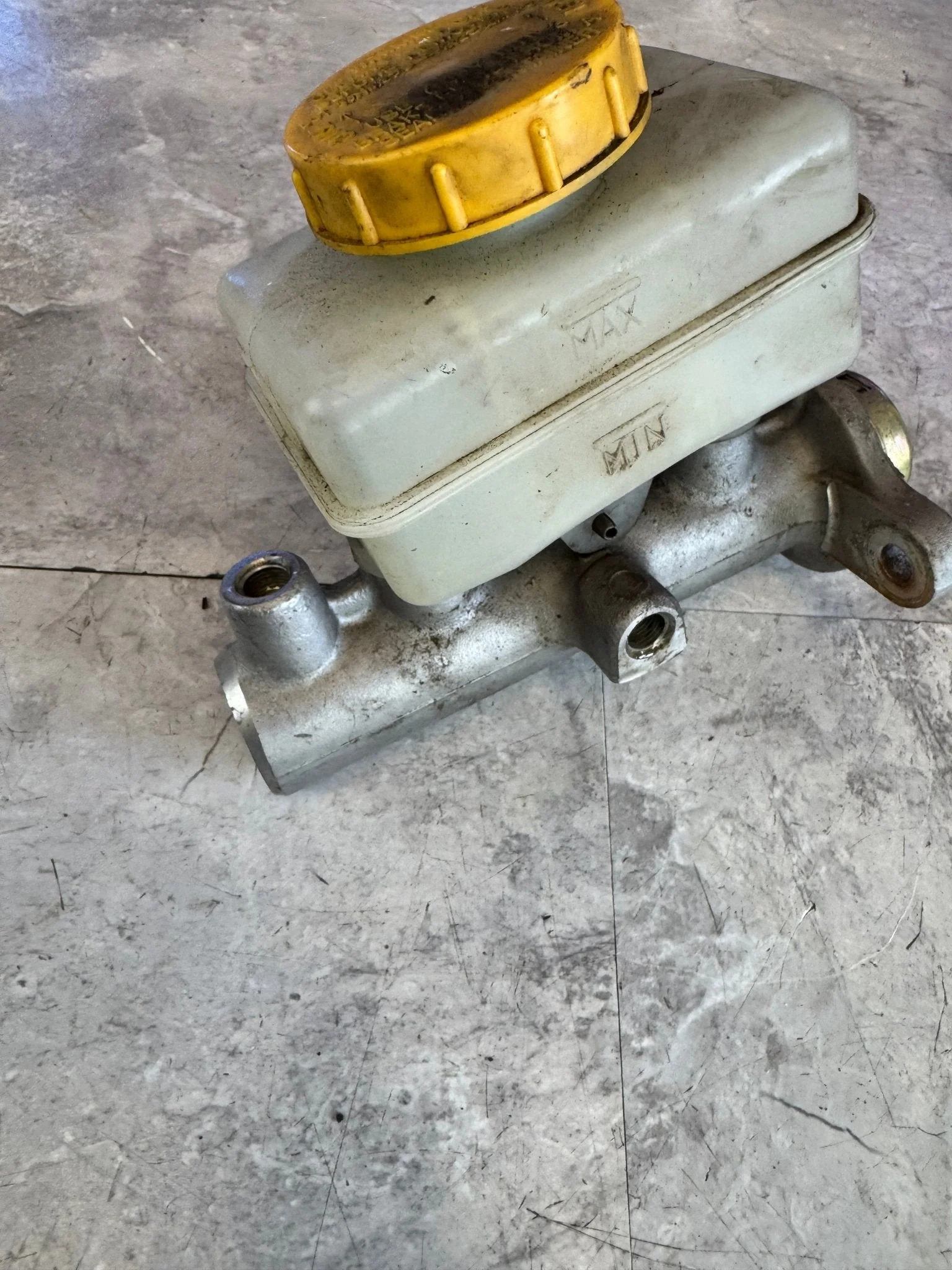 2004-2007 Subaru Impreza WRX STi OEM Brake Master Cylinder Reservoir I2 - Image 5