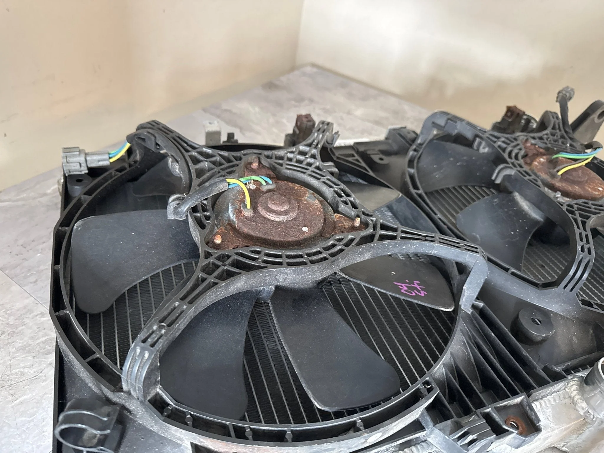 2004-2007 Subaru STi WRX Mishimoto OEM Aluminum Racing Radiator w/ OEM Fans R1 - Image 10