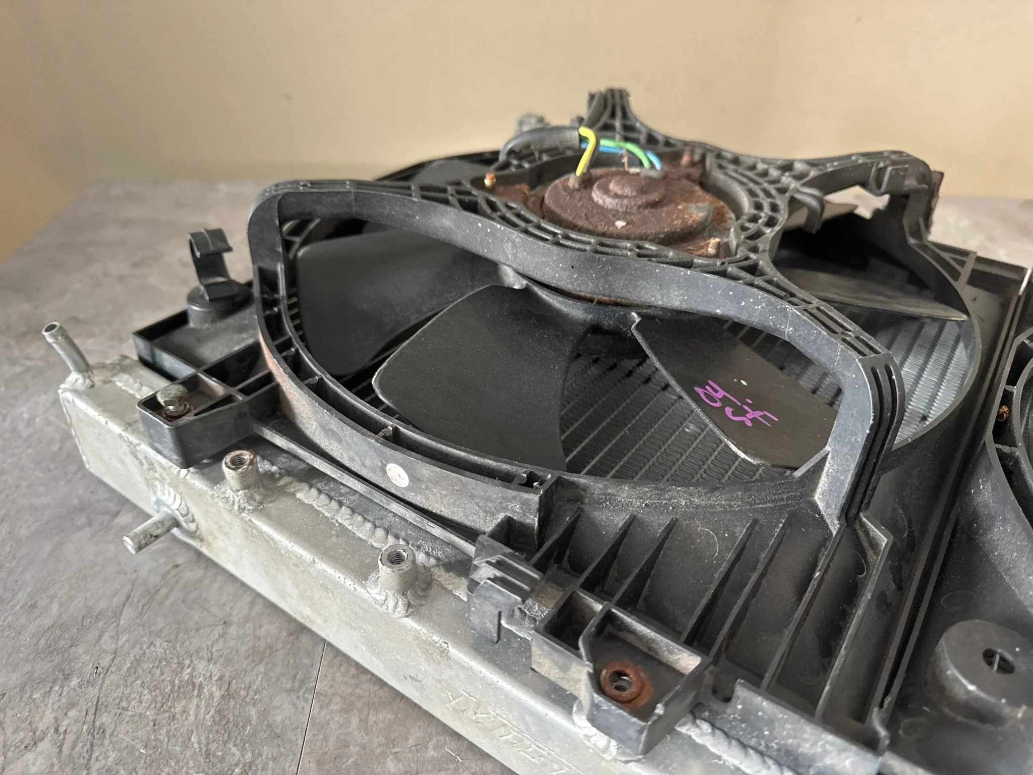 2004-2007 Subaru STi WRX Mishimoto OEM Aluminum Racing Radiator w/ OEM Fans R1 - Image 8