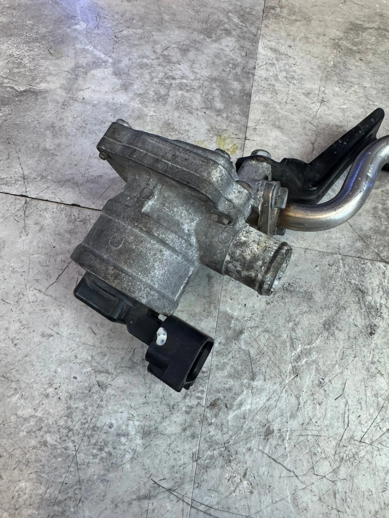 2004-2007 Subaru WRX STi OEM EGR Pump Secondary Air Pump With Tube And Bracket / G1 - Image 6