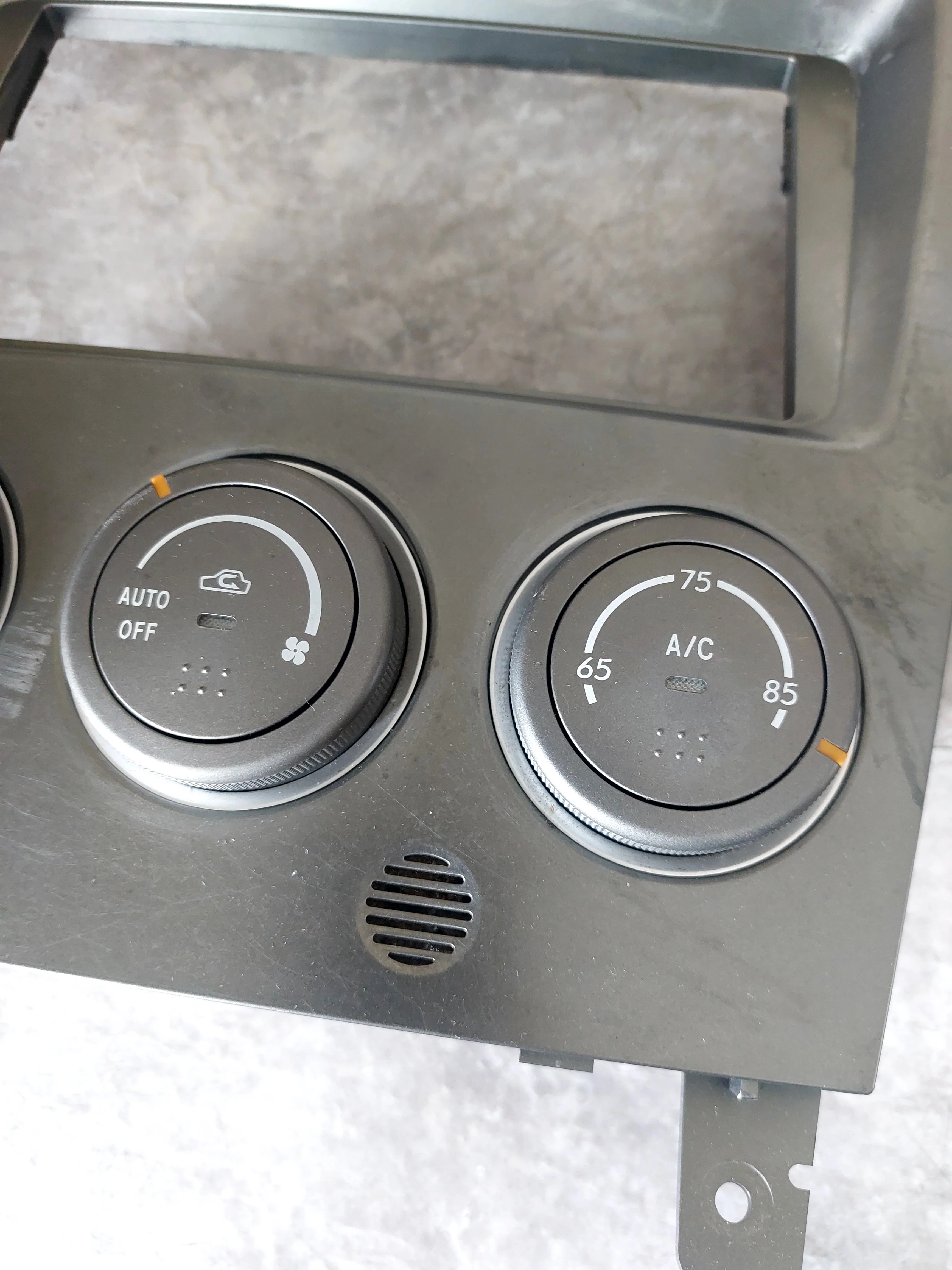 2005-2007 Subaru Impreza WRX STi OEM Climate Control w Trim - Image 5