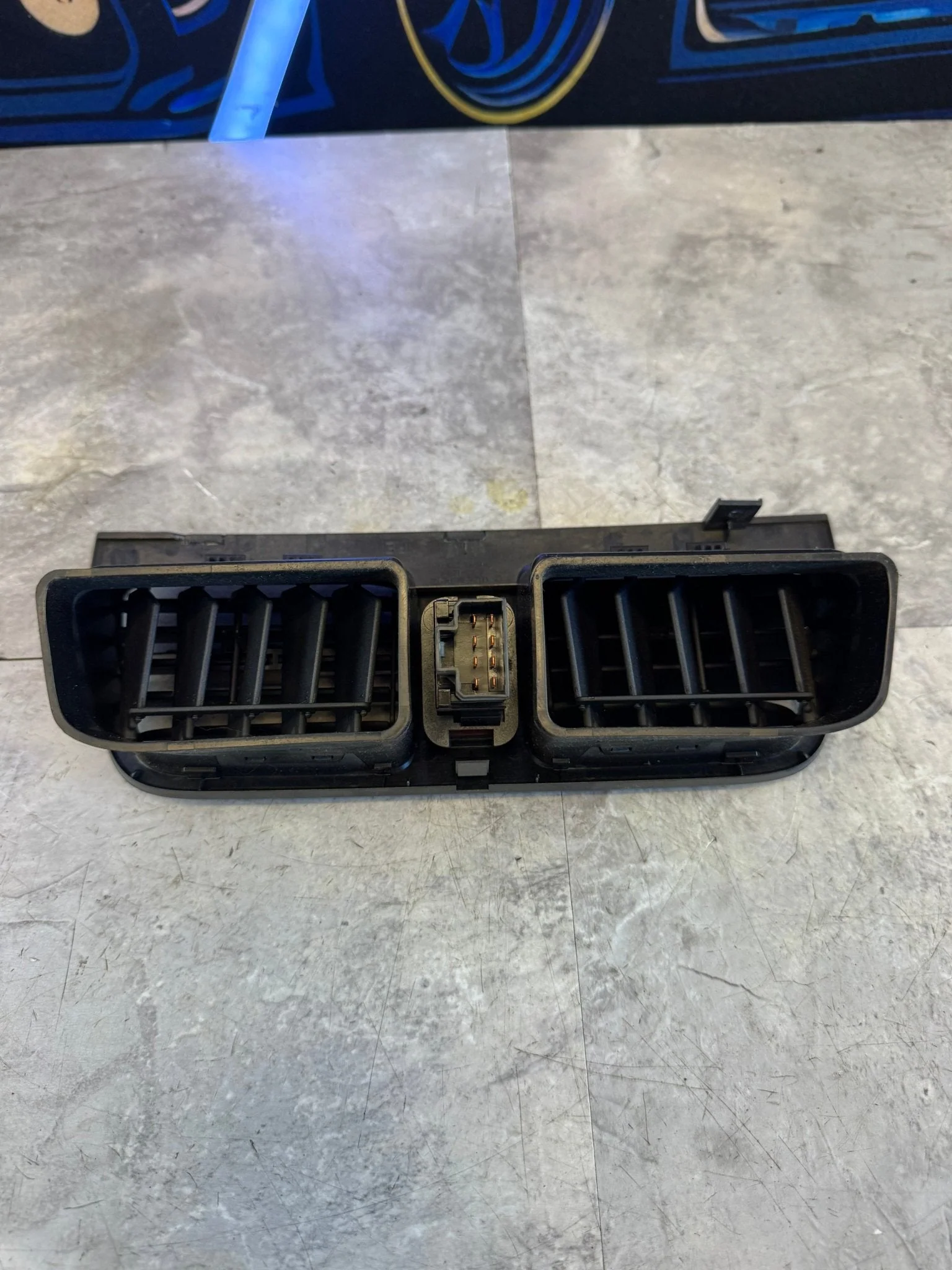 2005-2007 Subaru Impreza WRX STi OEM Dash Vent Center Hazard Switch Trim J4 - Image 4