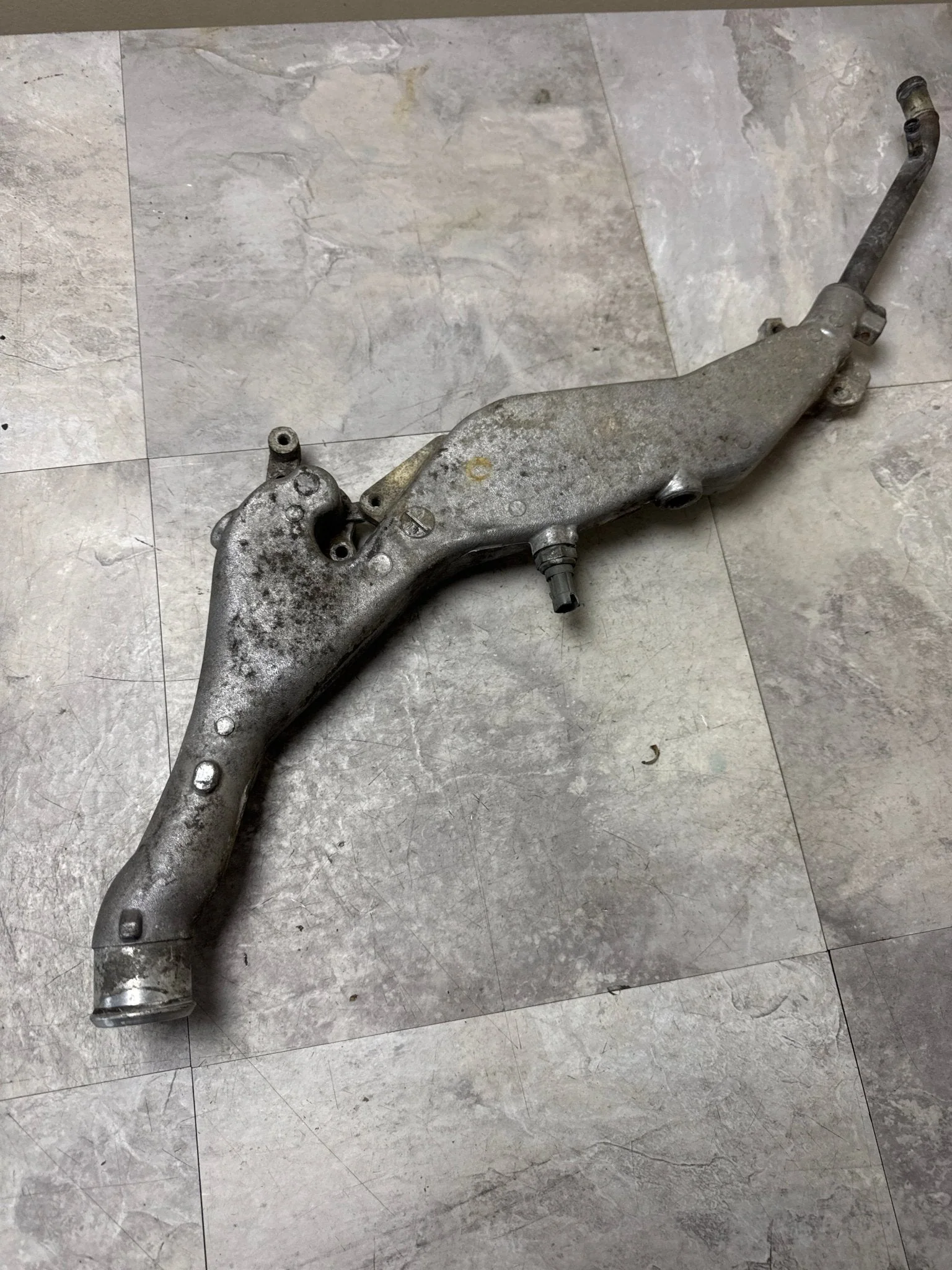 2005-2009 Subaru Legacy GT OEM Coolant Crossover Pipe L3