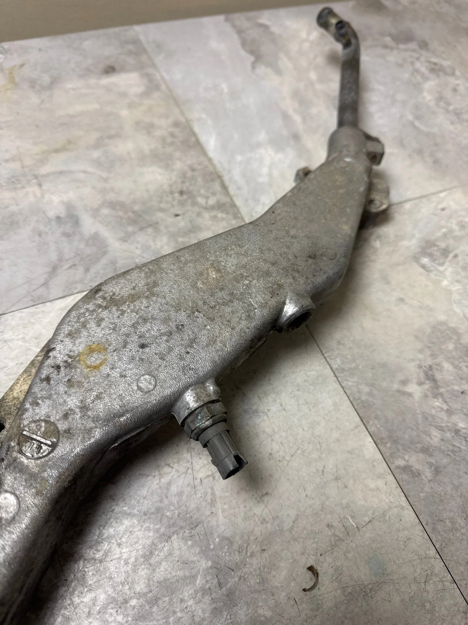 2005-2009 Subaru Legacy GT OEM Coolant Crossover Pipe L3 - Image 3