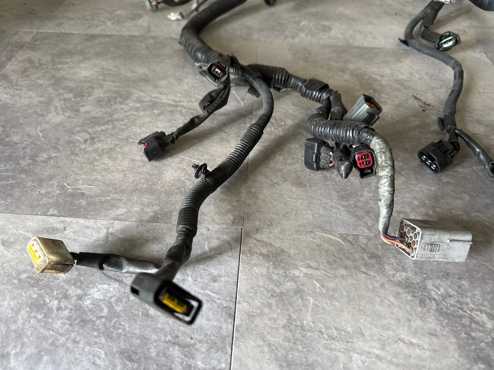 2005 Subaru Impreza WRX Manual OEM Engine Bay Room Wire Harness Wiring K5 - Image 5