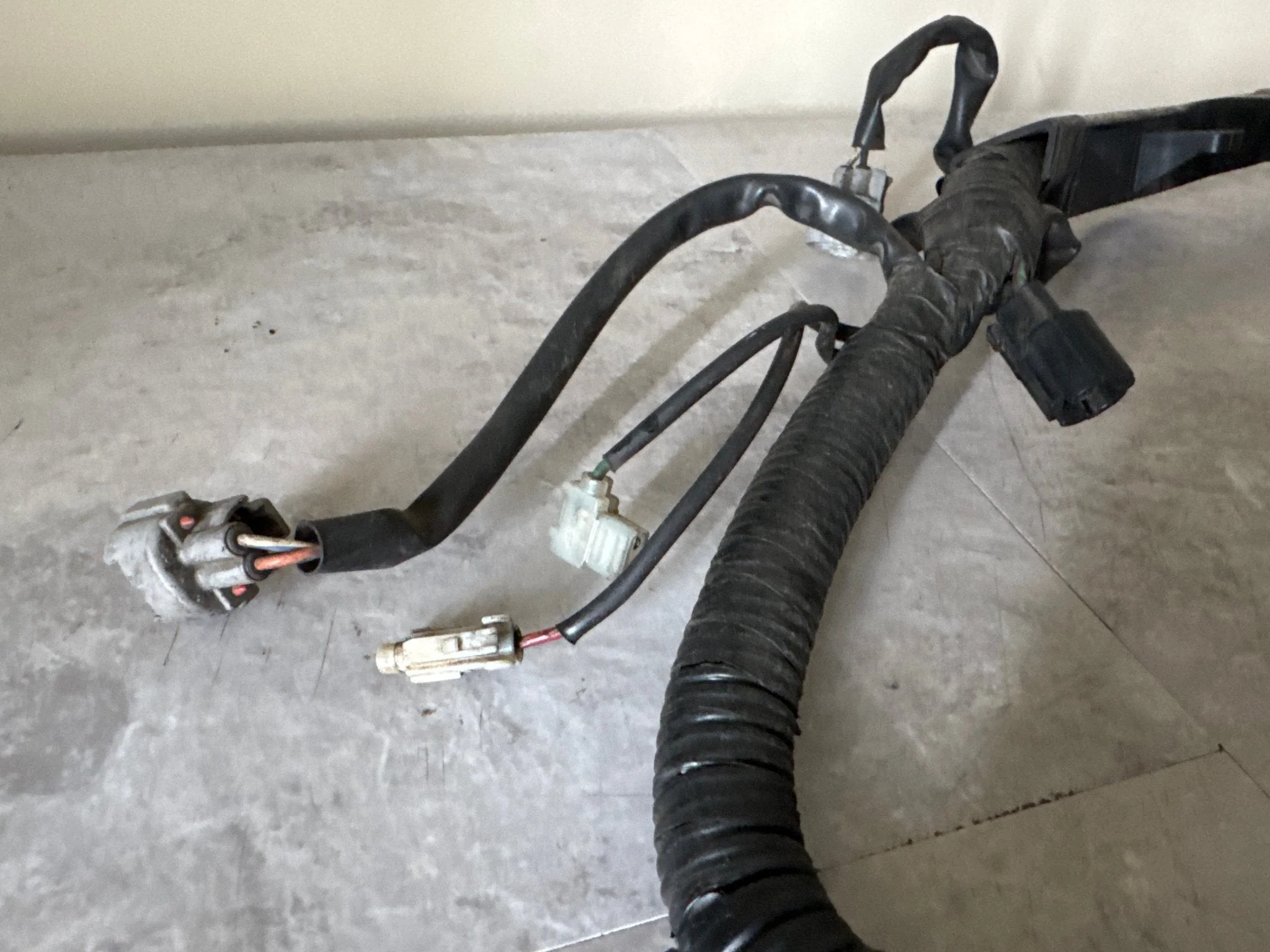 2005 Subaru Impreza WRX Manual OEM Engine Bay Room Wire Harness Wiring K5 - Image 7