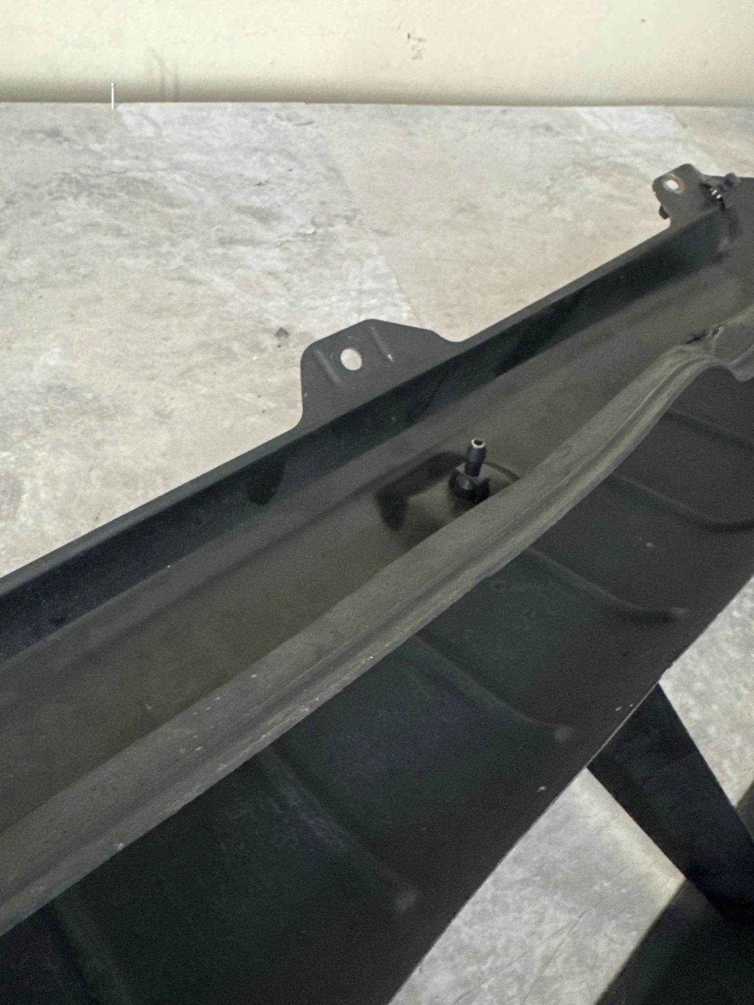 2006-2007 Subaru Impreza WRX STi OEM Intercooler Spray Hood Scoop Splitter Assembly (07 STi) E5 - Image 2