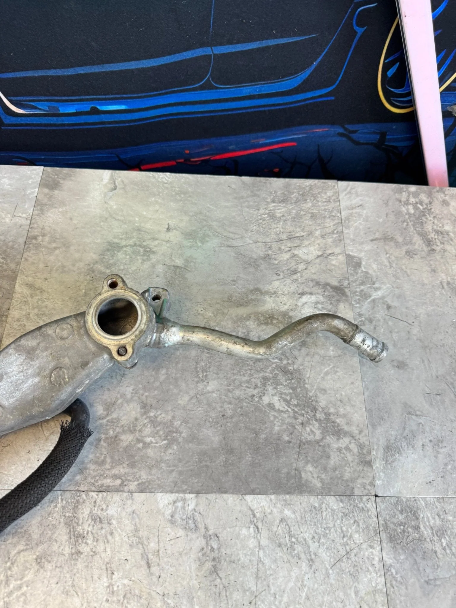 2006-2007 Subaru WRX STi Engine OEM Coolant Crossover Assembly L3 - Image 10