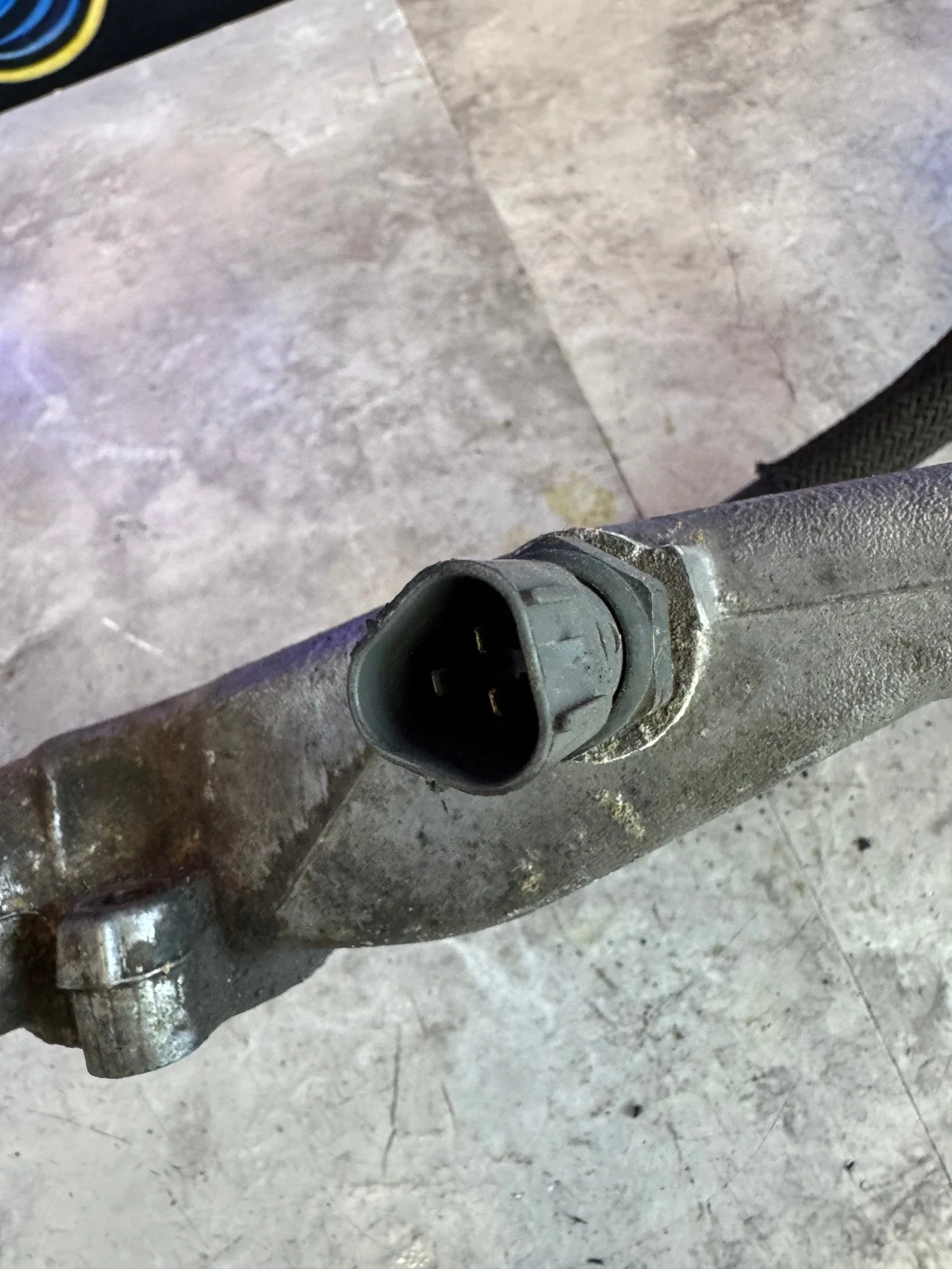 2006-2007 Subaru WRX STi Engine OEM Coolant Crossover Assembly L3 - Image 6