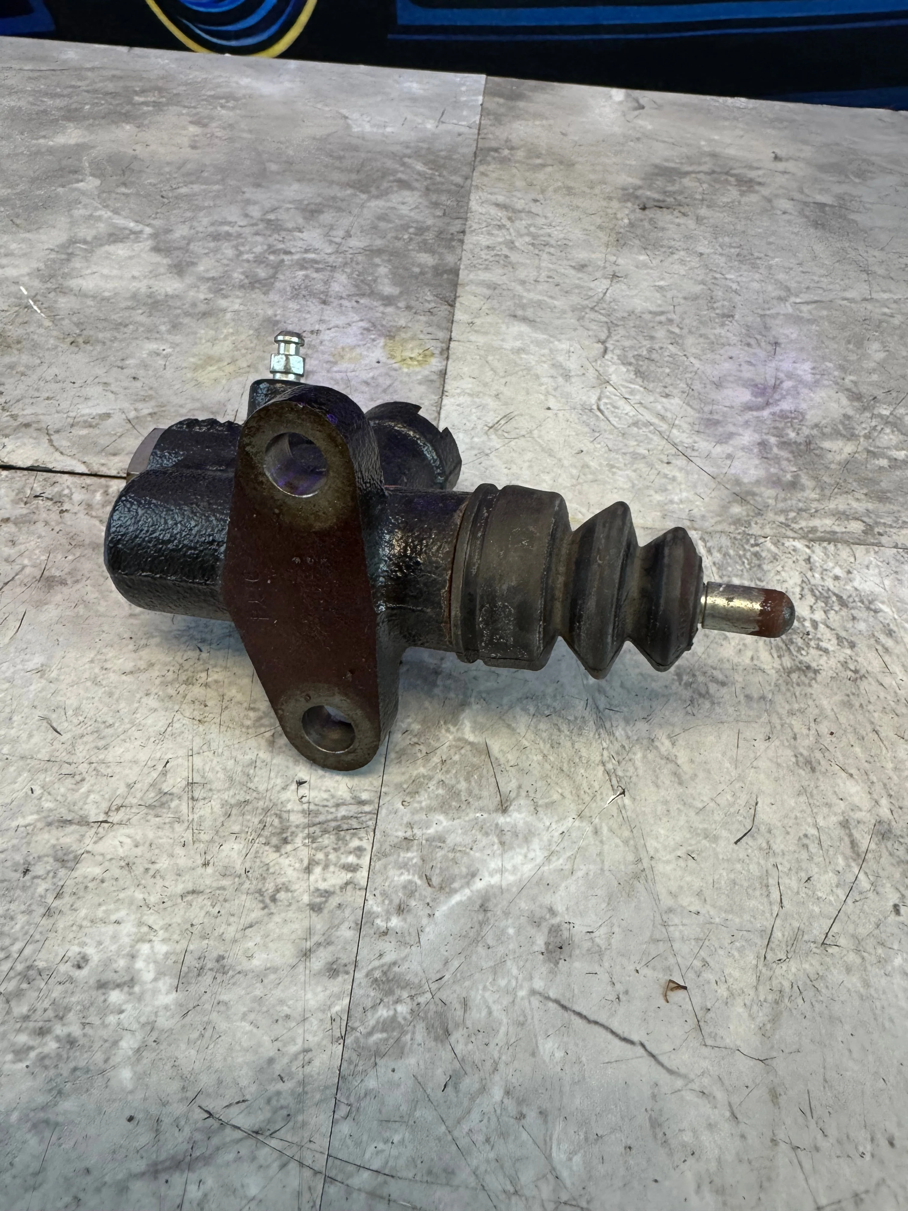 2006- 2014 Subaru Impreza WRX OEM Clutch Slave Cylinder 5mt G2 - Image 4