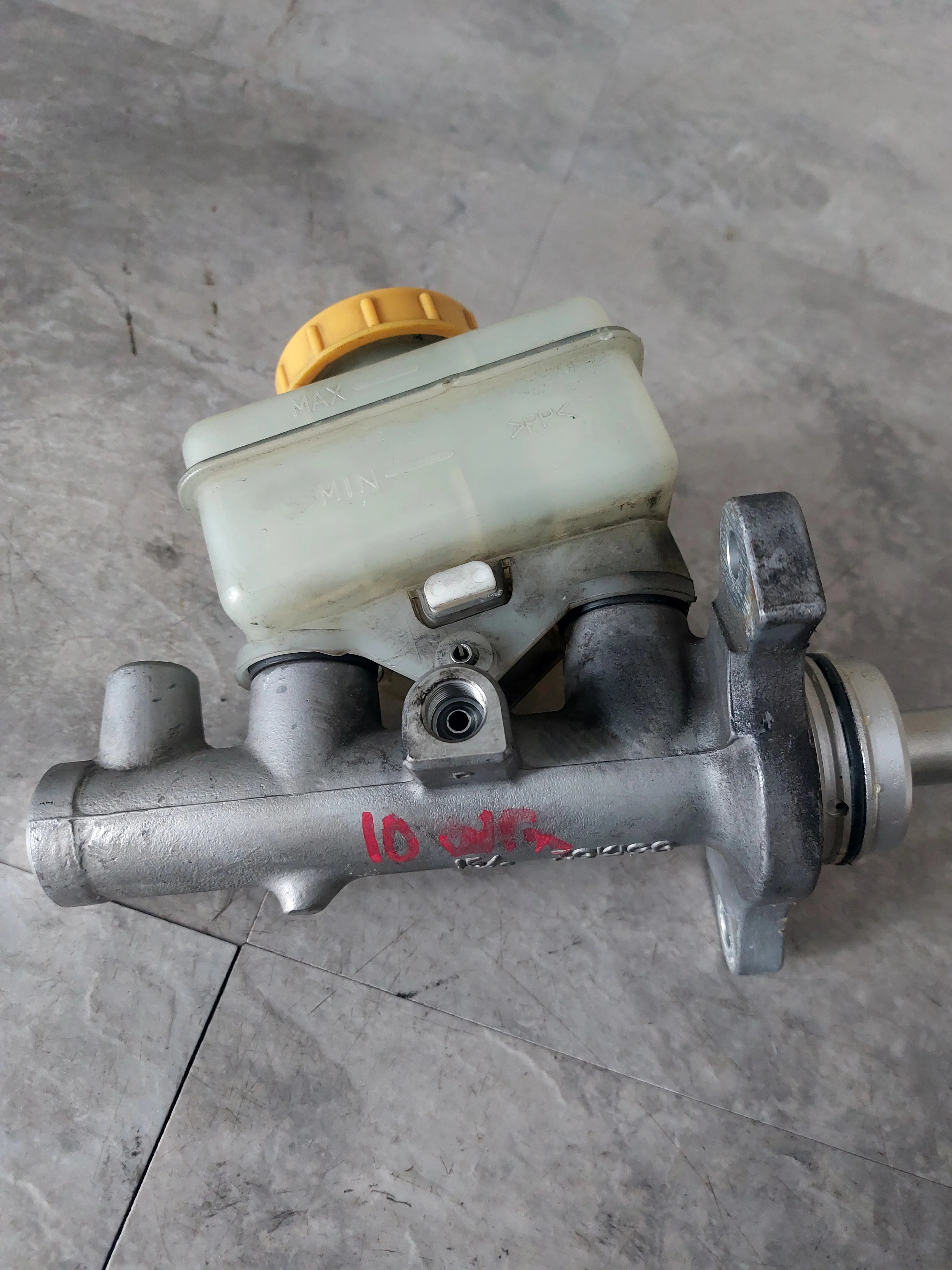 2008-2014 Subaru WRX OEM Master Cylinder w Reservoir I2 - Image 3