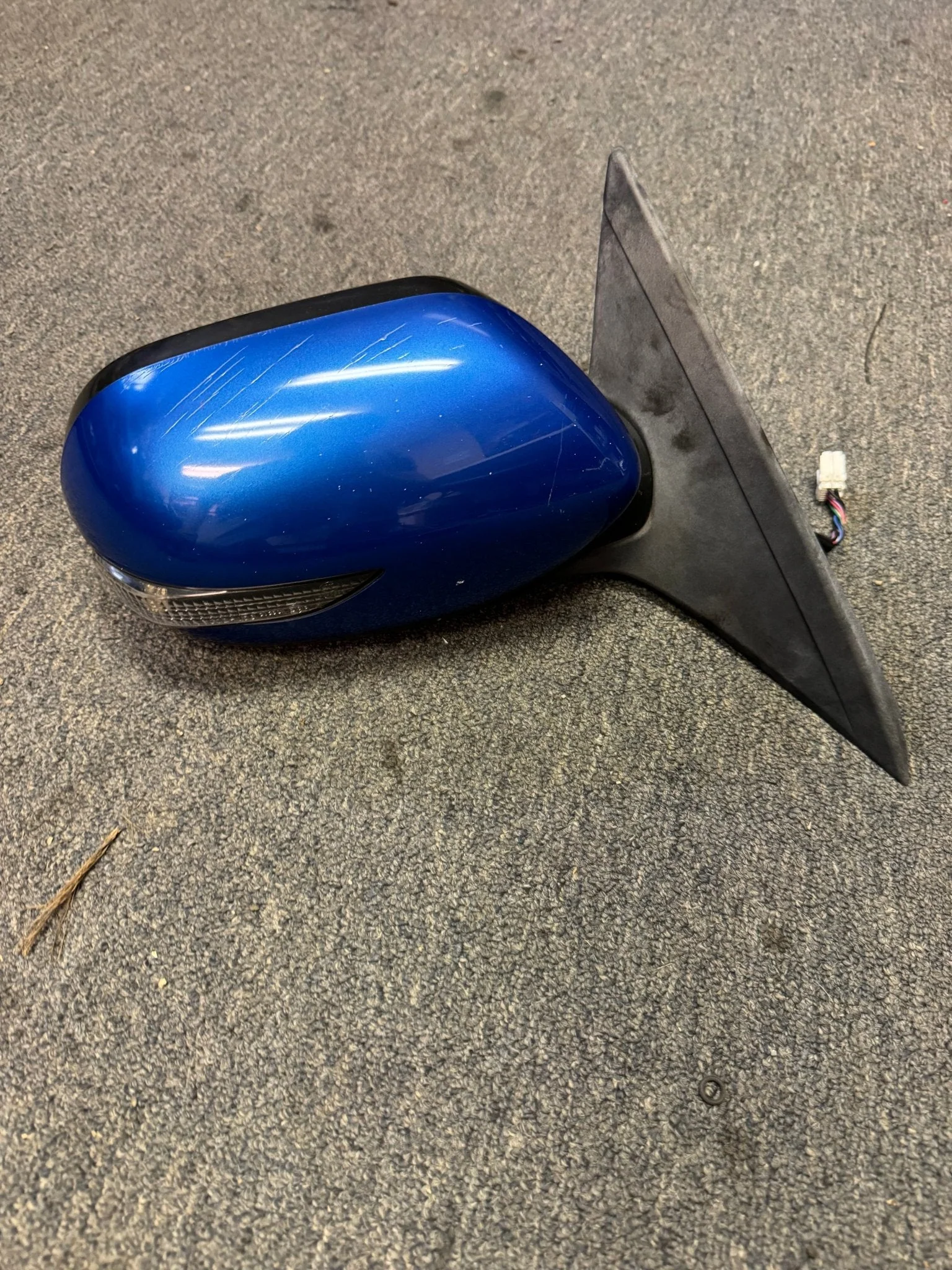 2011-2014 Subaru WRX STi RH OEM Pass Side Mirror Turn Signal Blue M2 - Image 4