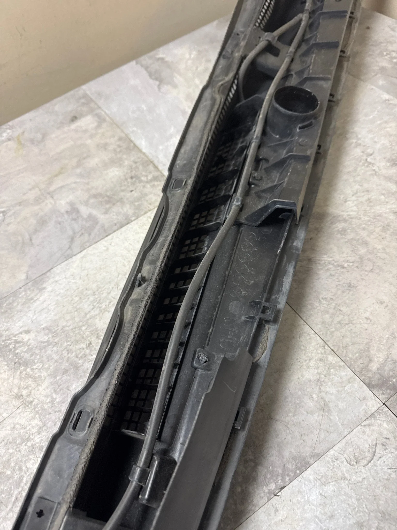 2015-2019 Subaru WRX STi OEM Windshield Wiper Cowl Trim Panel Cover R1 - Image 10