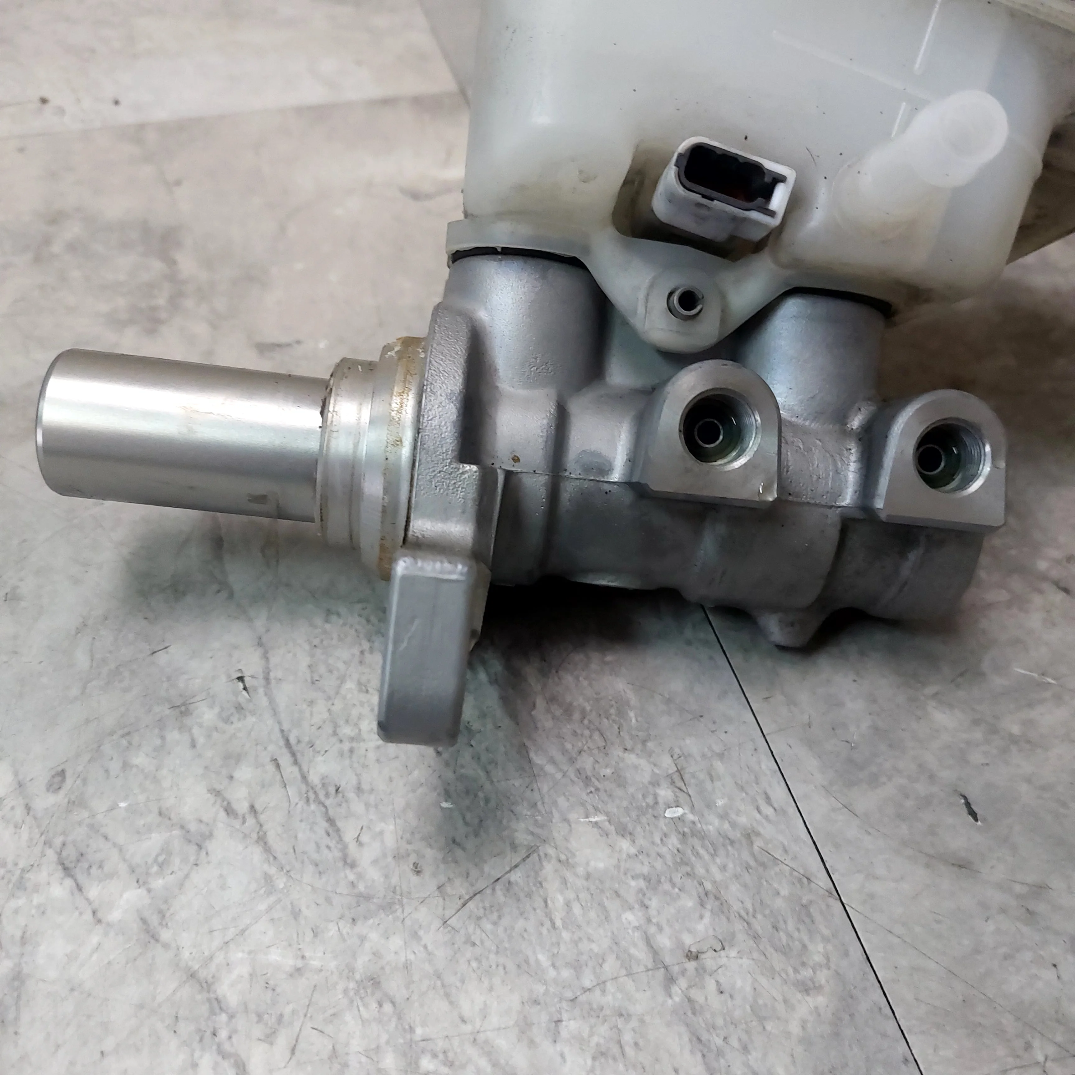2015-2021 Subaru WRX STi OEM Brake Master Cylinder w/ Reservoir R2 - Image 3