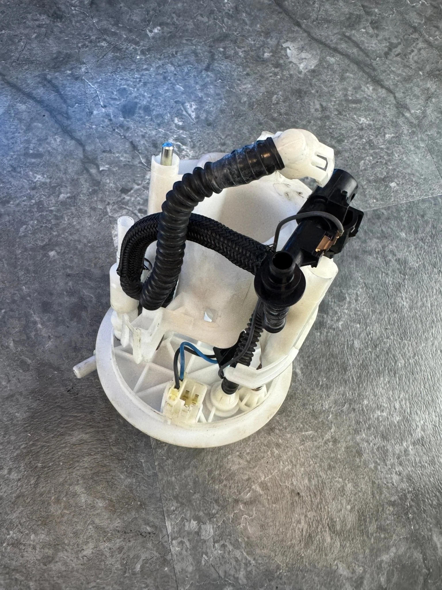 2015-2021 Subaru WRX STi OEM Fuel Hanger NO Pump Fuel Pump Assembly I2 - Image 11