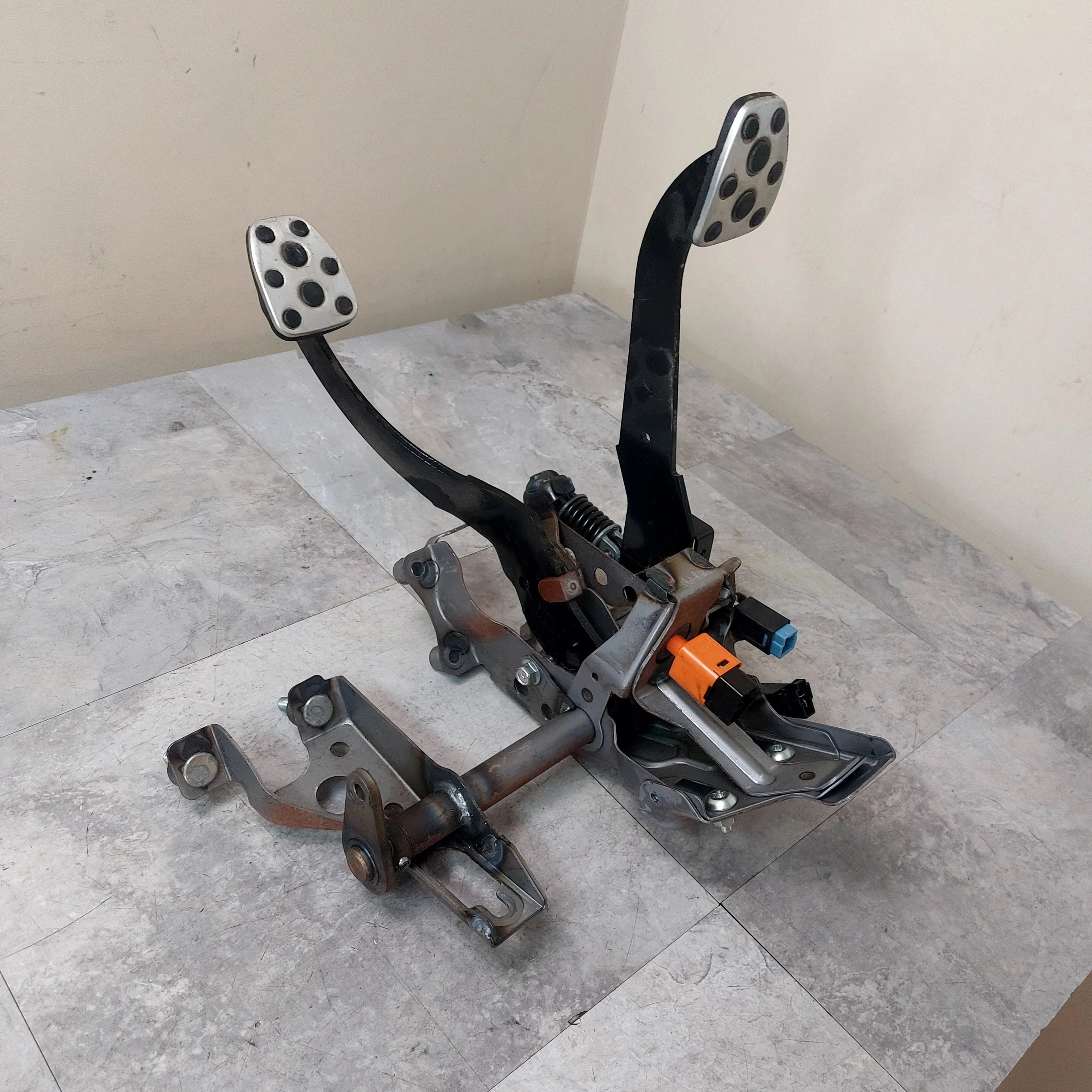 2015-2021 Subaru WRX STi OEM Manual Pedal Assembly Clutch Brake I1 - Image 2