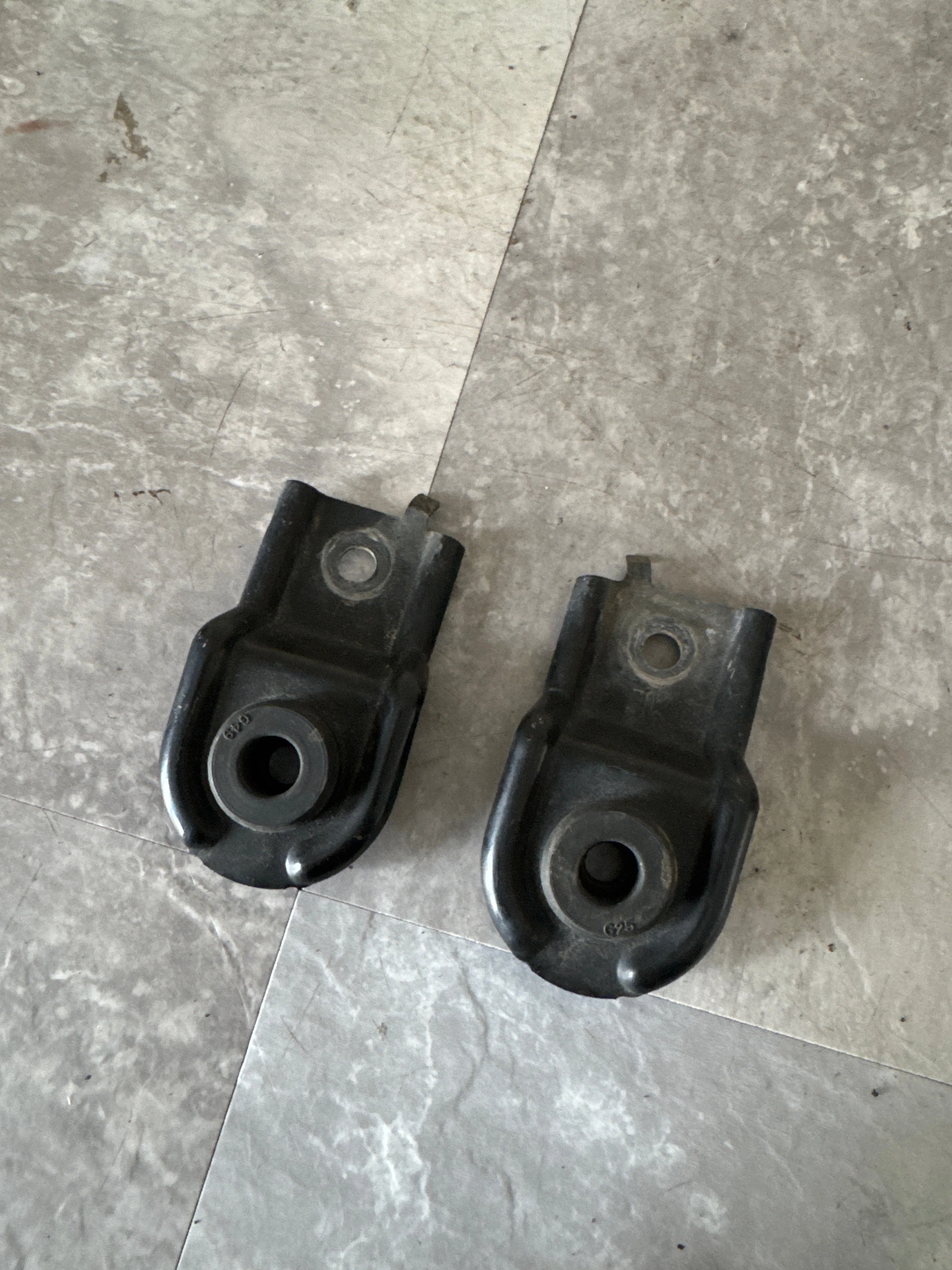 2015-2021 Subaru WRX STi Rad OEM Radiator Stay Tab Mounting Brackets Pair LH RH K2-c