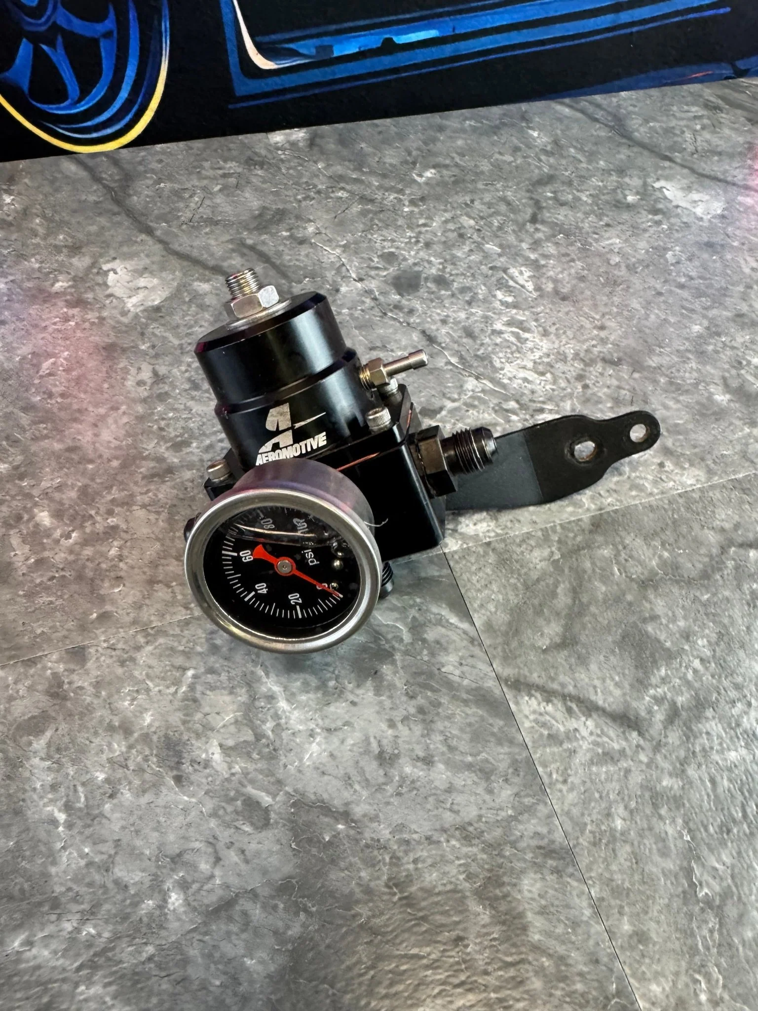 Aeromotive Fuel Pressure Regulator With Gauge AN6 Fittings And Bracket P3