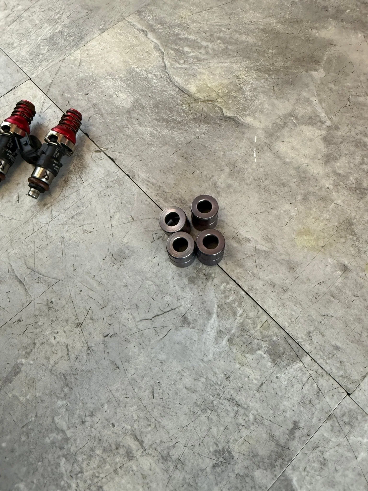 ID 1050 CC x XDS Cobb Top Feed Fuel Injectors Subaru STi WRX Injector Dynamics - Image 2