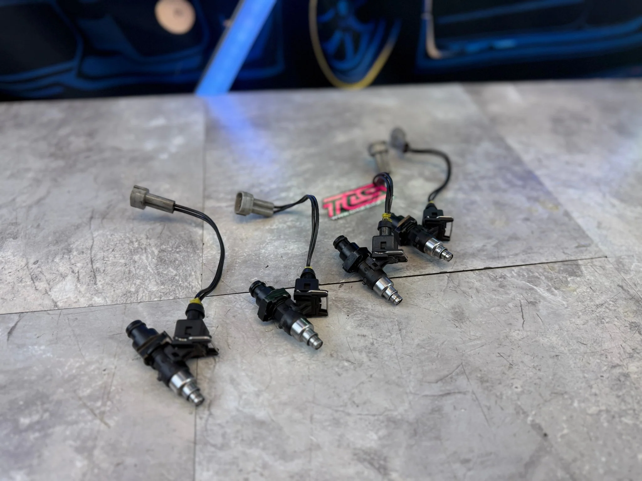 FIC fuel injectors 1300 CC top feed Subaru STi & wrx w/ plug & play jumpers - Image 7