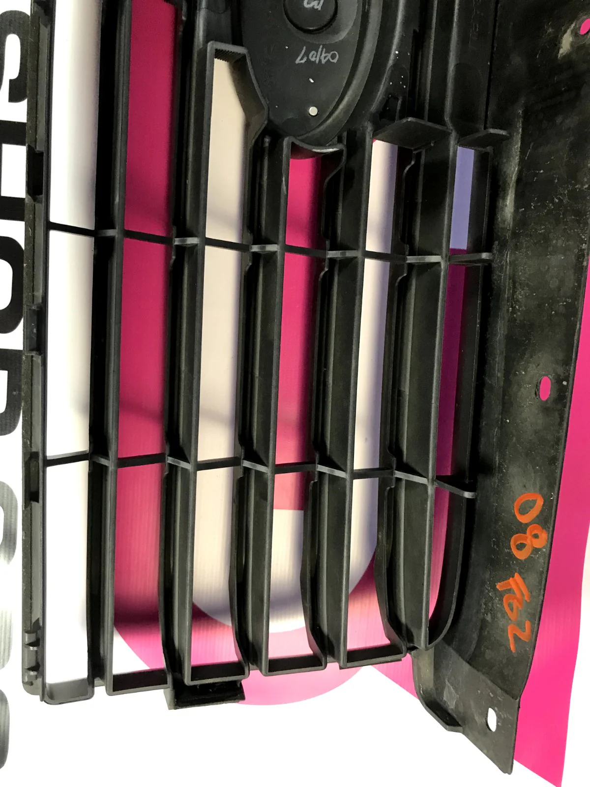 2006-2008 Subaru Forester Front Grille Assembly Suabaru Emblem - Image 10